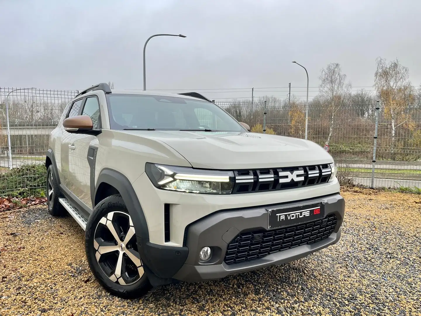 Dacia Duster 1.0 ECO-G Journey LED/NAVI/CARPLAY/CAMERA360/FRONT Beige - 1