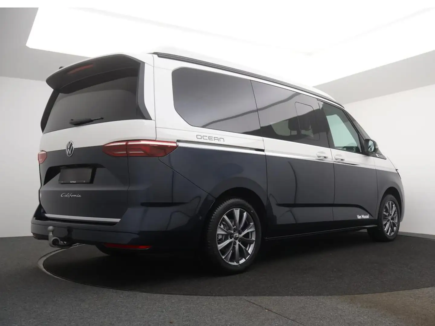 Volkswagen T7 Multivan NEW CALIFORNIA OCEAN - 150pk AUTOMAAT / Demo Bleu - 2
