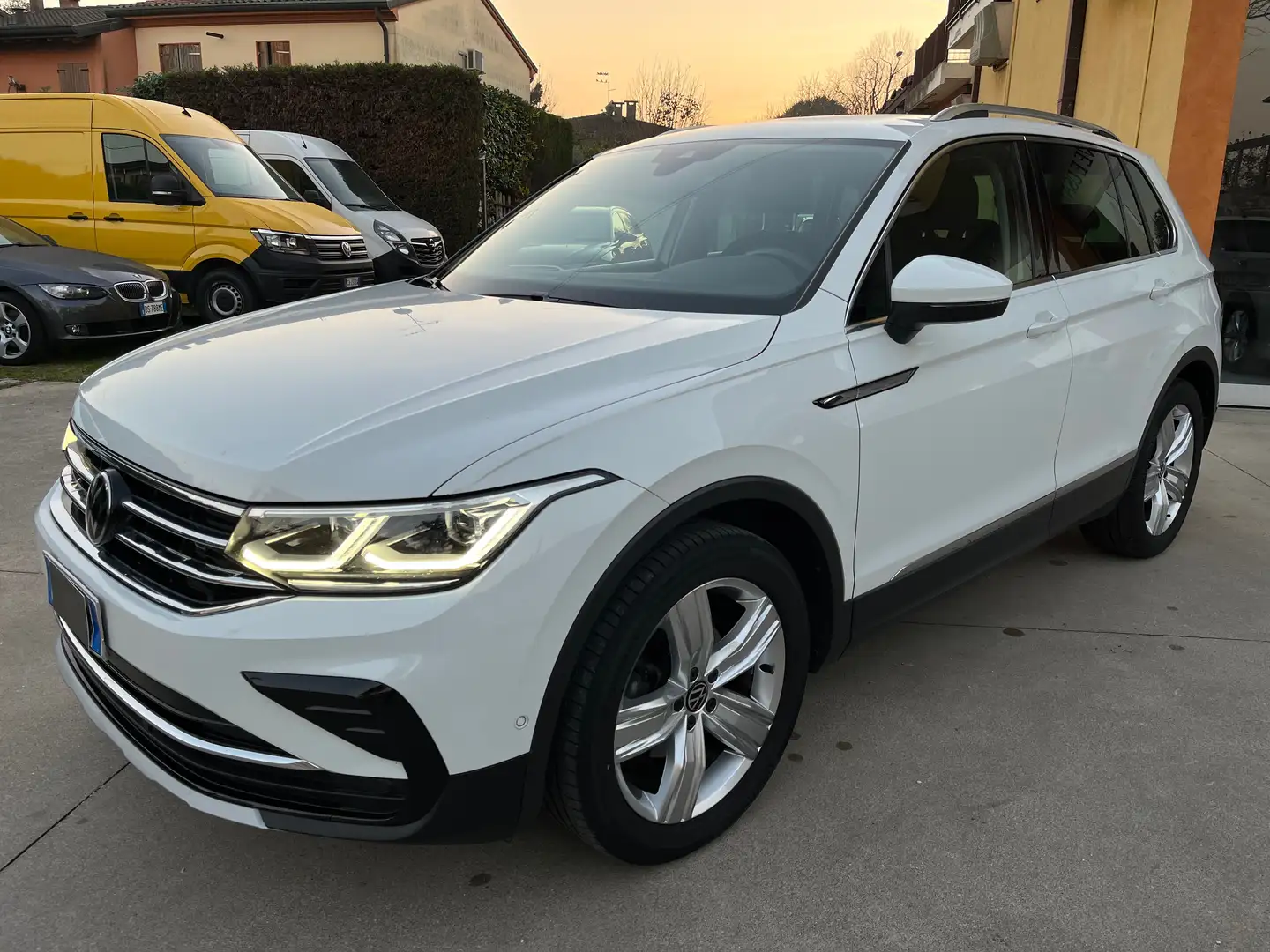 Volkswagen Tiguan 2.0 tdi Elegance 150cv dsg TELECAMERA, MATRIX, LED Blanco - 1