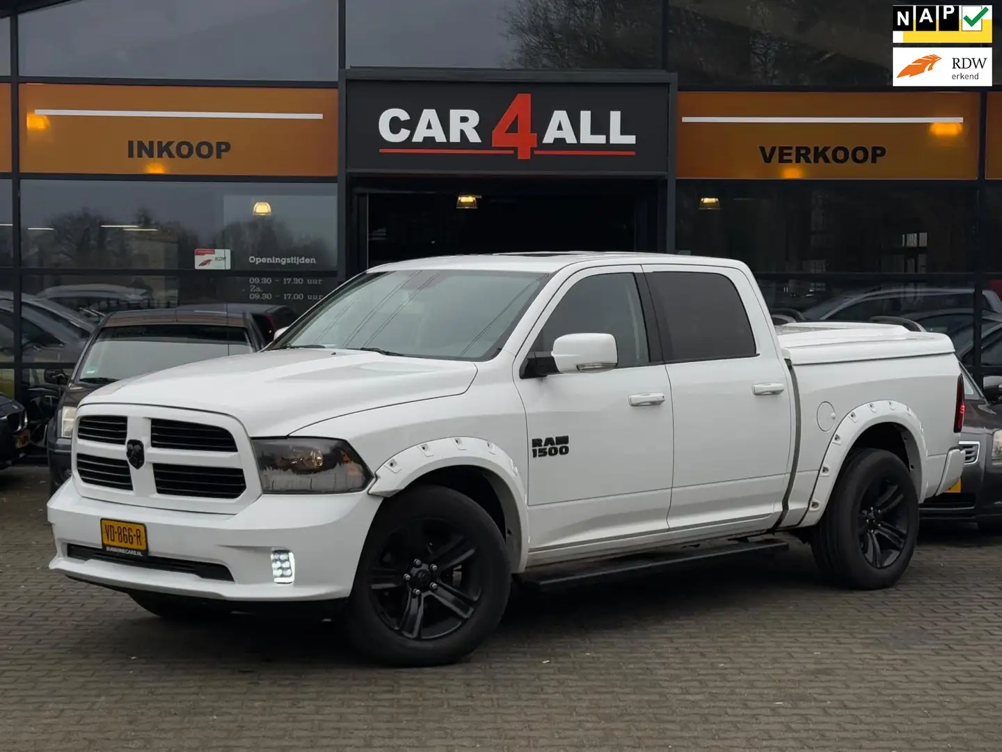 Dodge RAM 1500 5.7 V8 4x4 Quad Cab 6'4 LARAMIE/BOMVOL OPTIES Blanc - 1