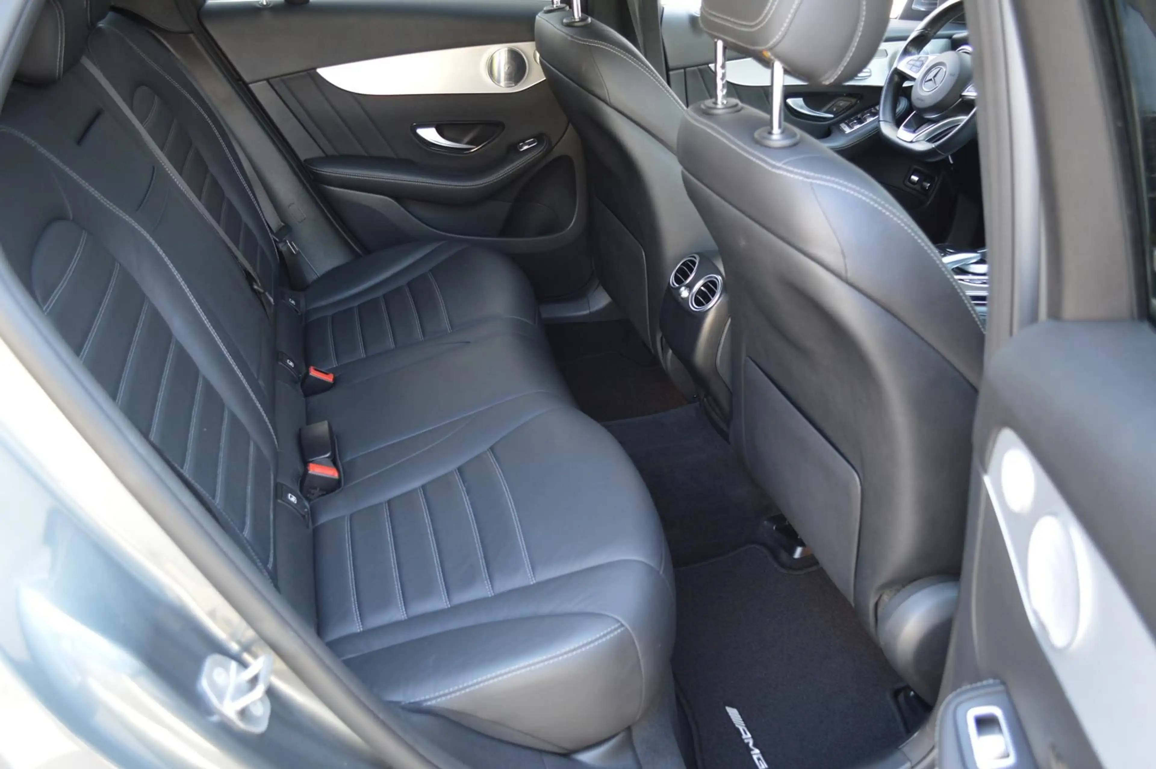 Mercedes-Benz GLC 350 d 4Matic*AHK*360°*Navi*Leder*Pano.*Memory — photo 9
