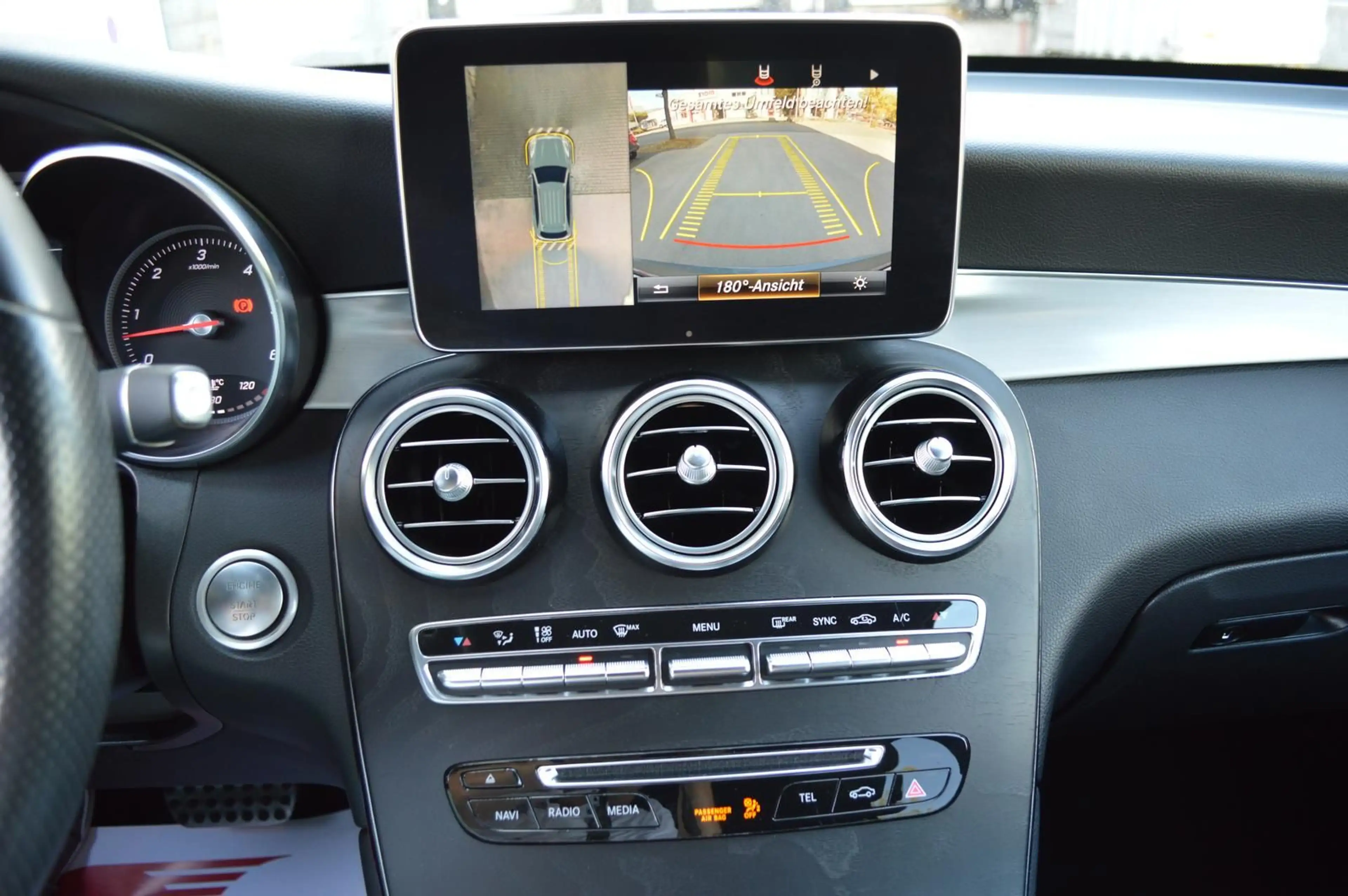 Mercedes-Benz GLC 350 d 4Matic*AHK*360°*Navi*Leder*Pano.*Memory — photo 14