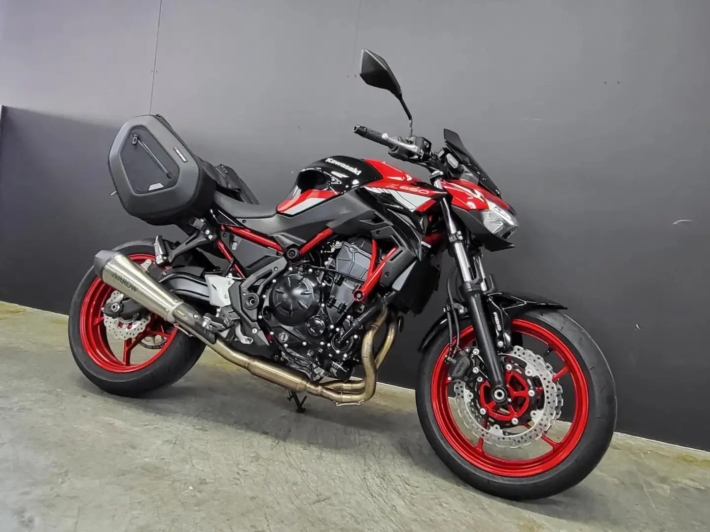 Kawasaki Z 650 Performance Edition (A2 mogelijk) - 1