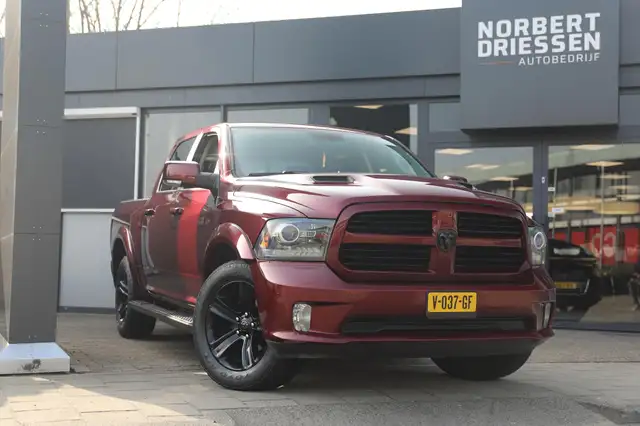 Dodge RAM 1500 5.7 V8 Quad Cab 6'4 | Schuif- opendak | Trekh