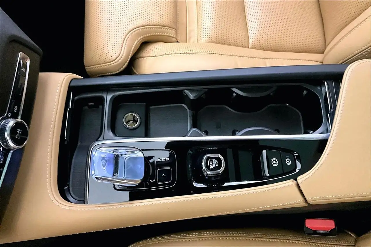 Volvo XC90 снимка Volvo XC90