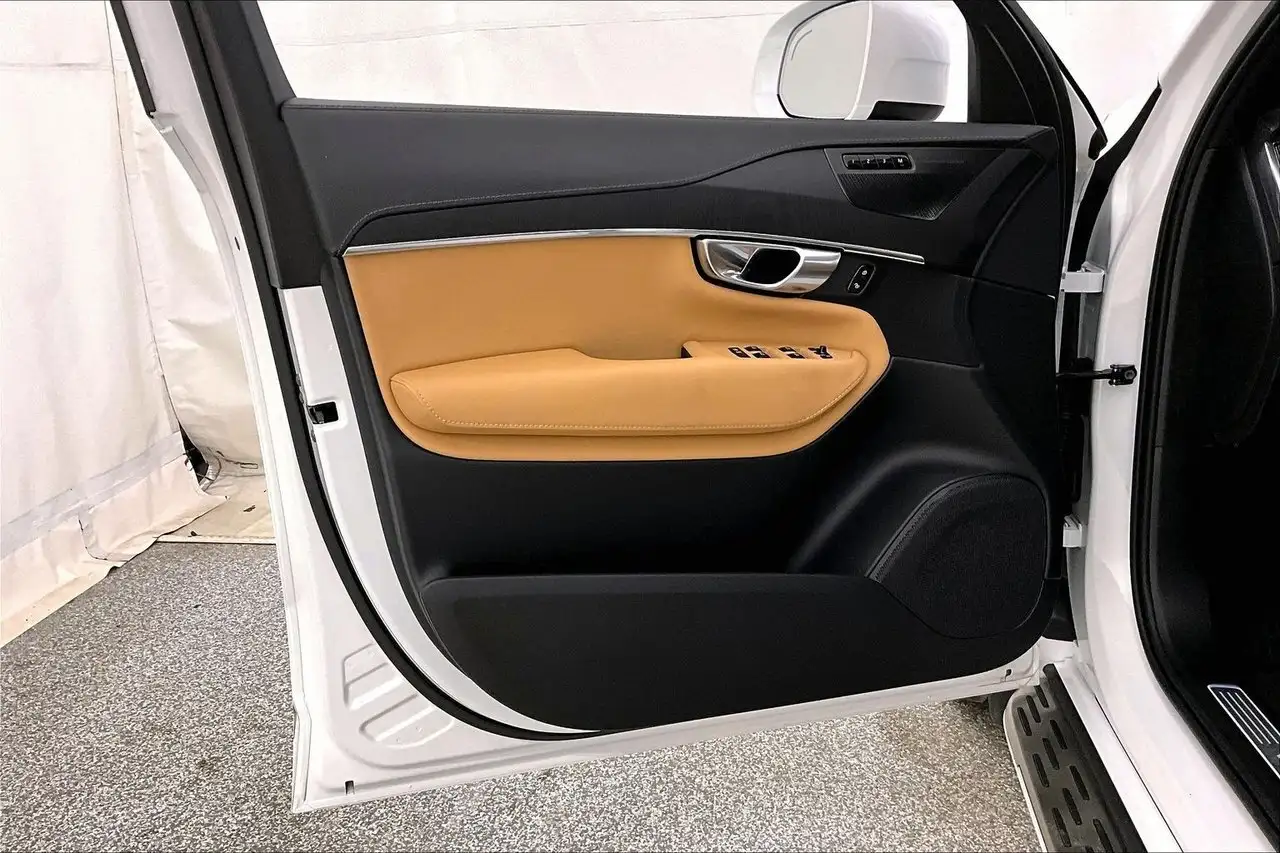 Volvo XC90 снимка Volvo XC90