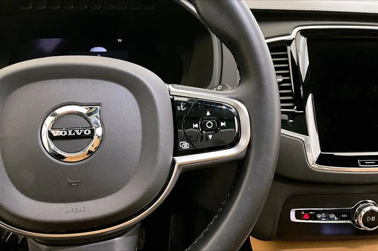 Volvo XC90 снимка Volvo XC90