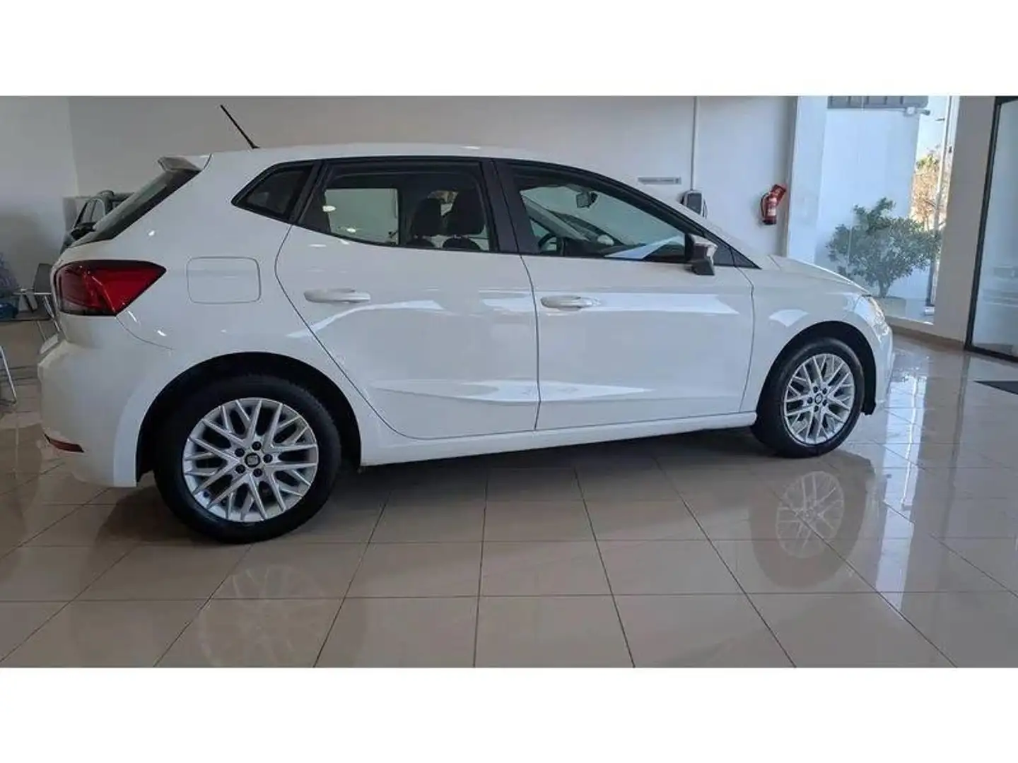 SEAT Ibiza 1.0 TSI S&S Style 95 Blanc - 2