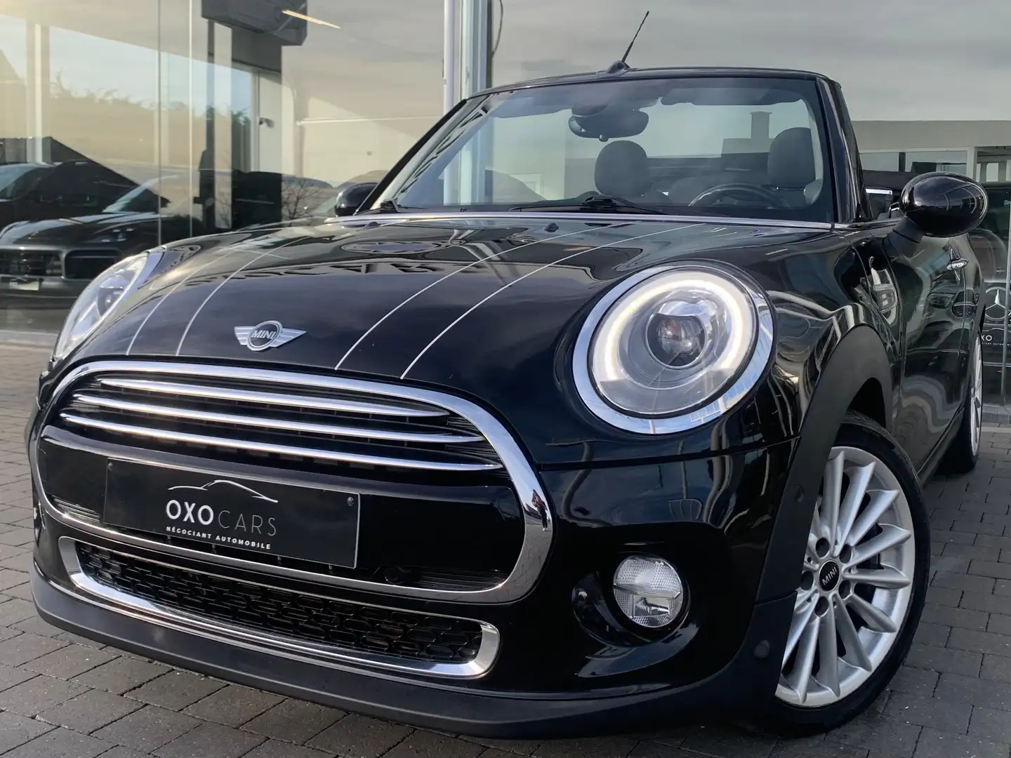 MINI Cooper Cabrio 1.6iA Cabriolet / Boite Auto / Xenon / Gps  / PDC Noir - 1