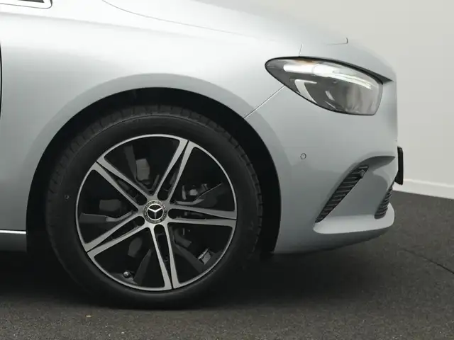Mercedes-Benz B-Class view 8