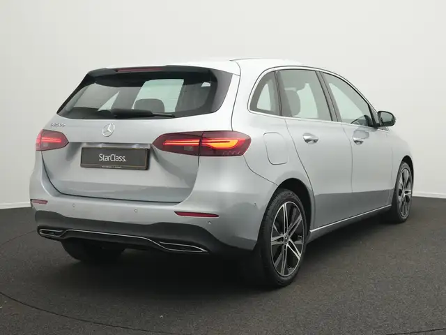 Mercedes-Benz B-Class view 3