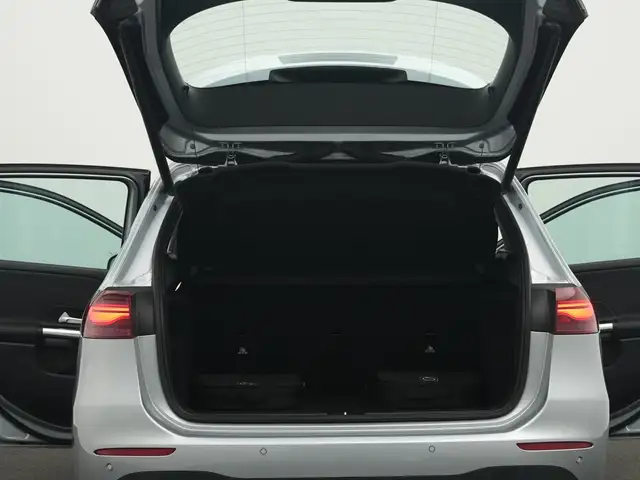 Mercedes-Benz B-Class view 17
