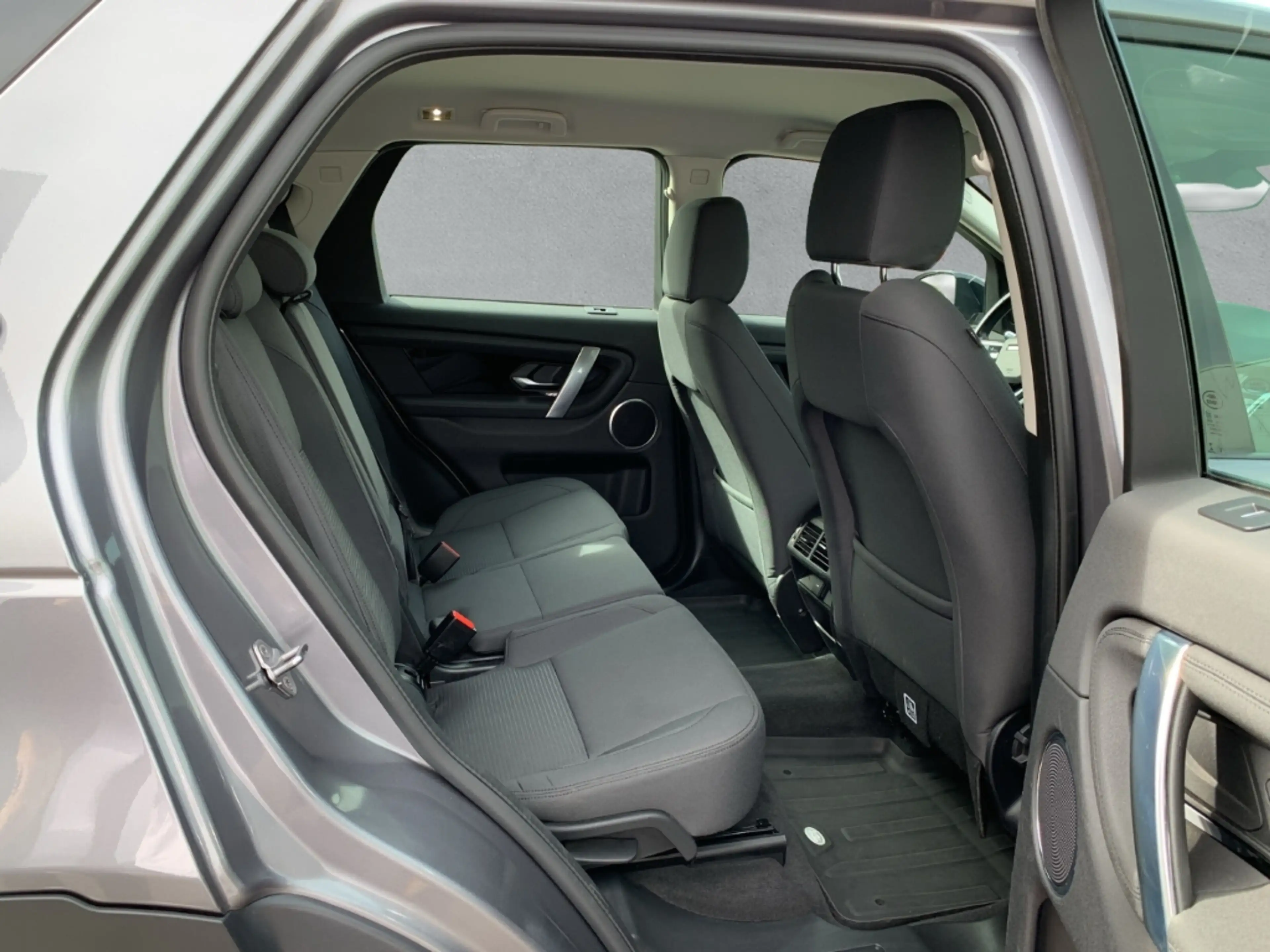 Land Rover Discovery Sport D200 AWD NSW+EPH+RFK+AHZV+18-LM — photo 5