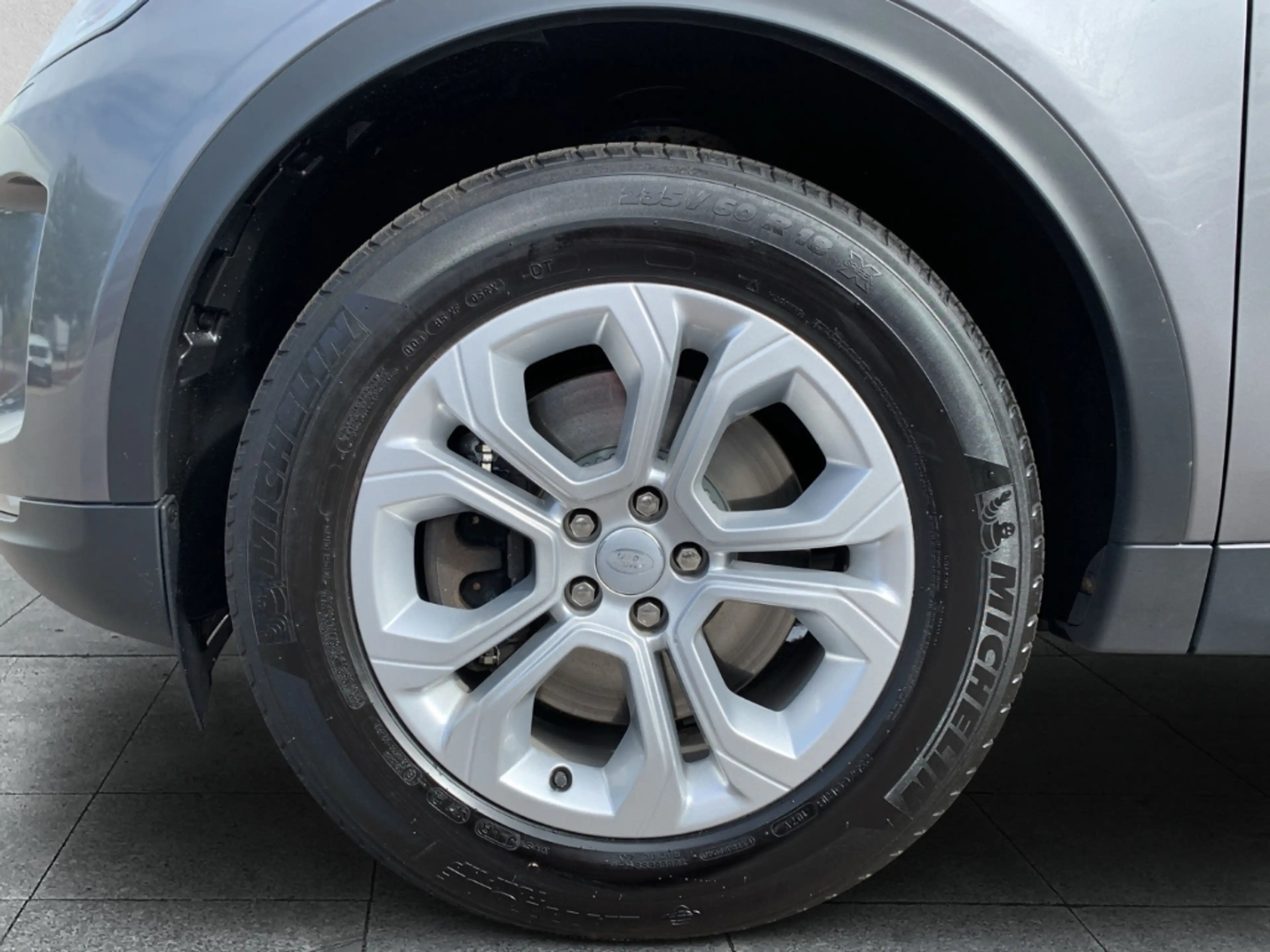 Land Rover Discovery Sport D200 AWD NSW+EPH+RFK+AHZV+18-LM — photo 9