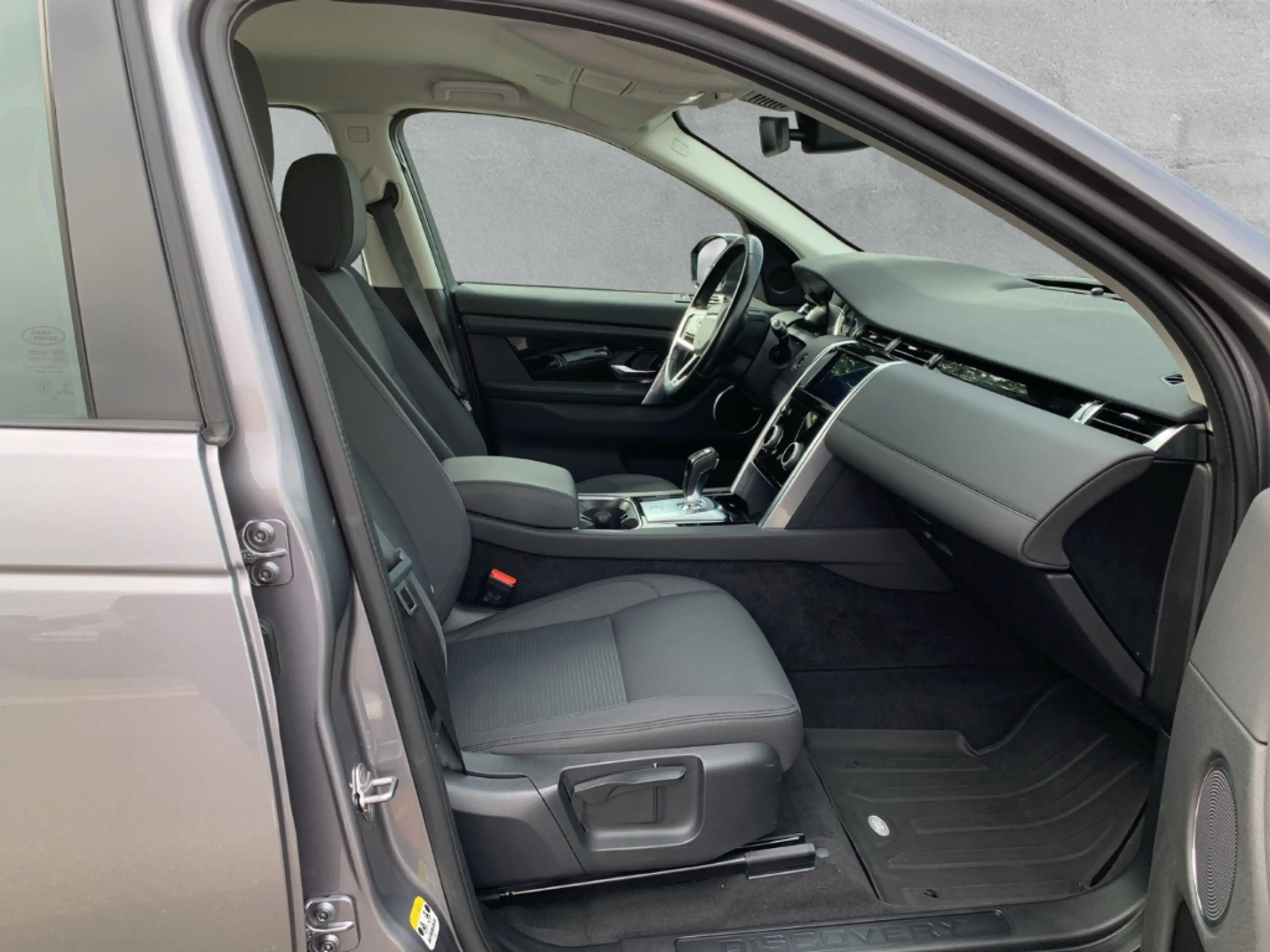 Land Rover Discovery Sport D200 AWD NSW+EPH+RFK+AHZV+18-LM — photo 3