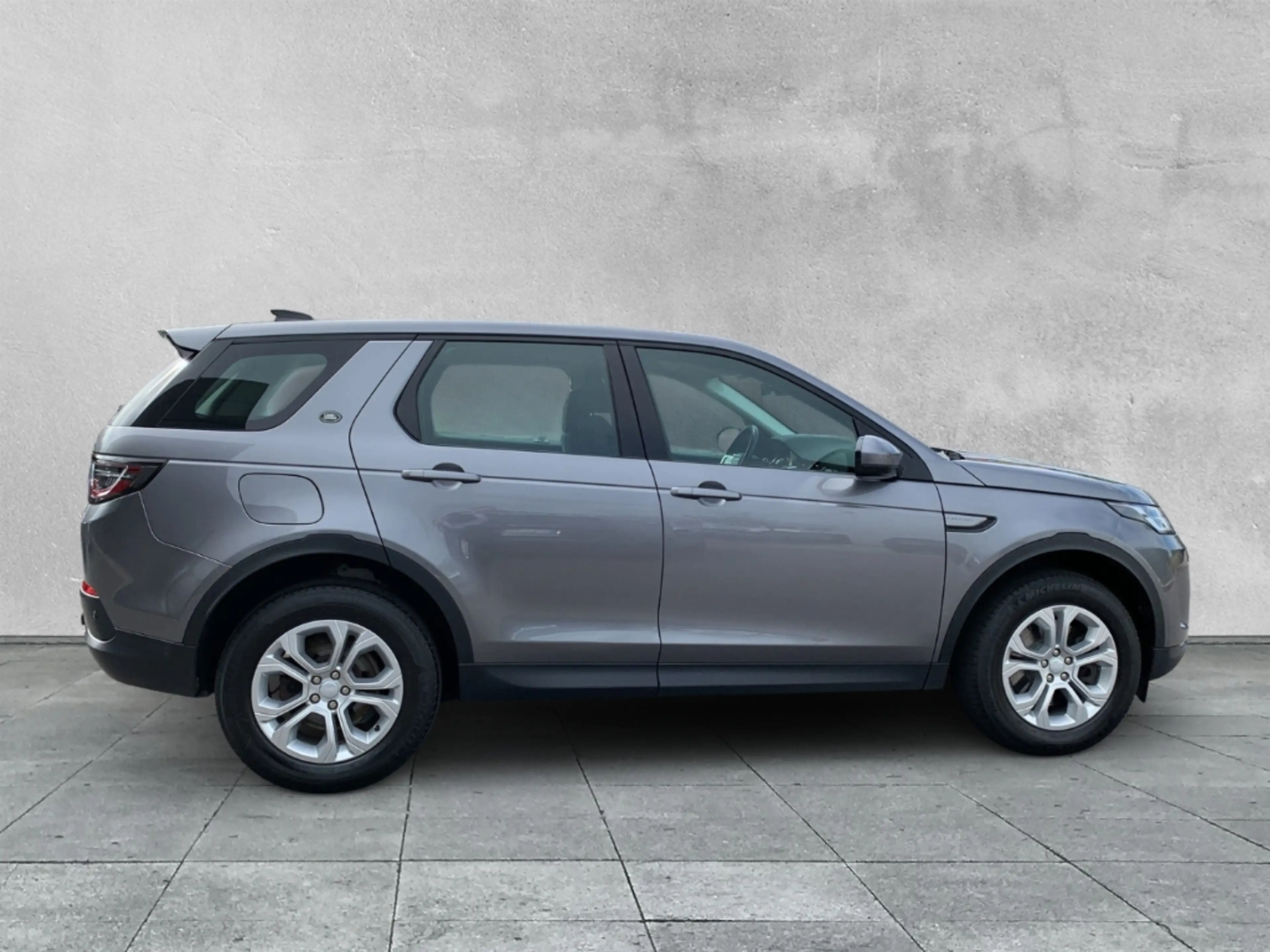 Land Rover Discovery Sport D200 AWD NSW+EPH+RFK+AHZV+18-LM — photo 6