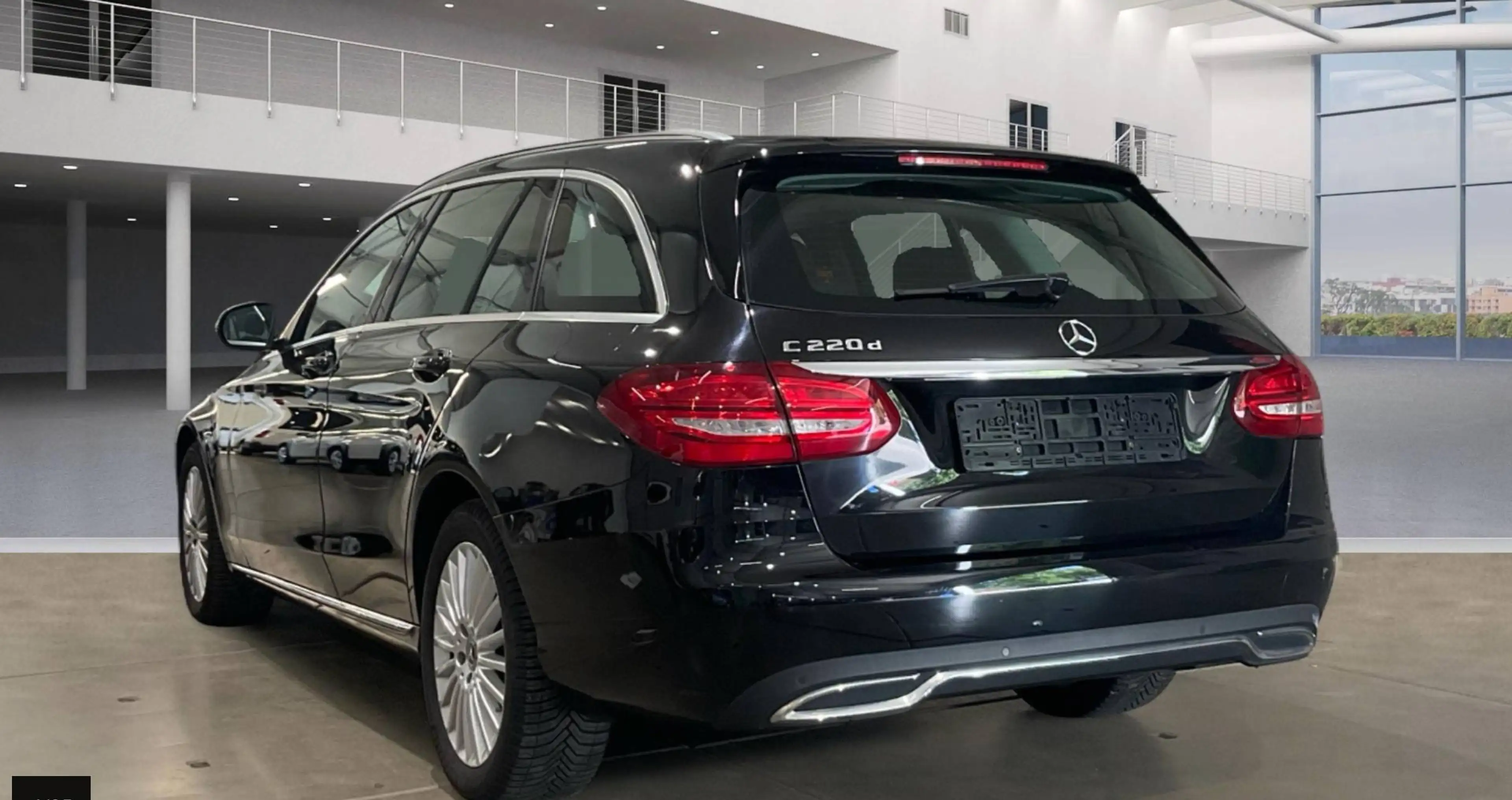 Mercedes-Benz C 220 C 220d Exclusive LED/AMBIENTE/TOTWINKEL/E-KLAPPE/SHZ/NAVI/TEMPOMAT/ALARMANLAGE — photo 4