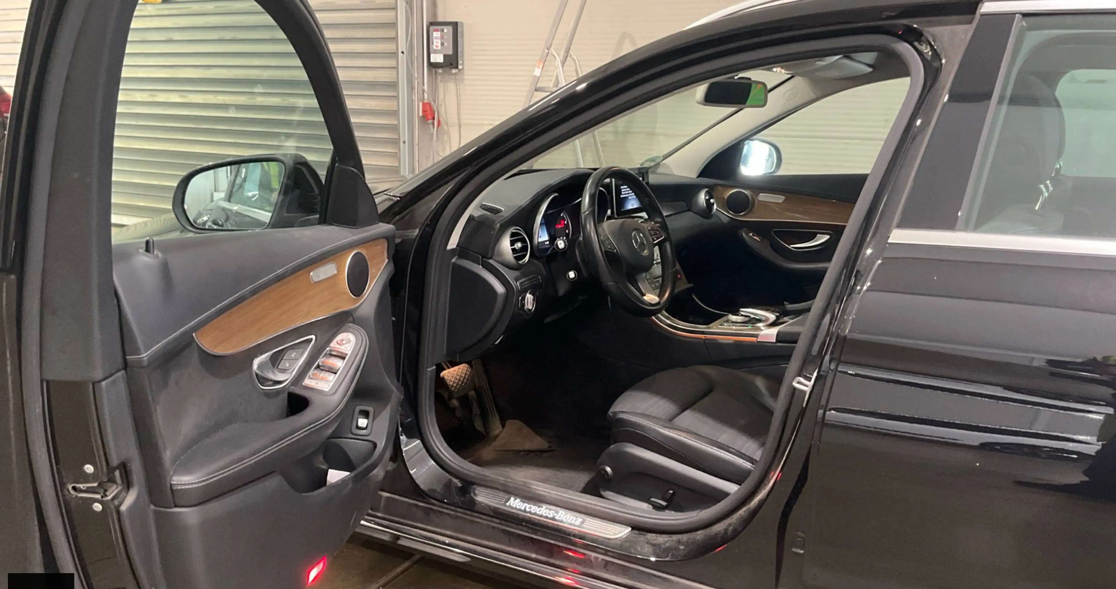 Mercedes-Benz C 220 C 220d Exclusive LED/AMBIENTE/TOTWINKEL/E-KLAPPE/SHZ/NAVI/TEMPOMAT/ALARMANLAGE — photo 8