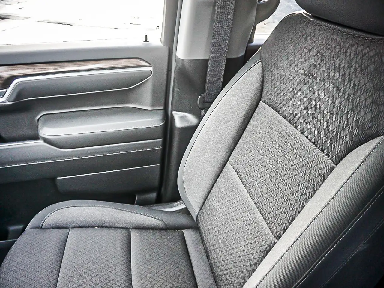 Chevrolet Silverado 1500 снимка Chevrolet Silverado 1500