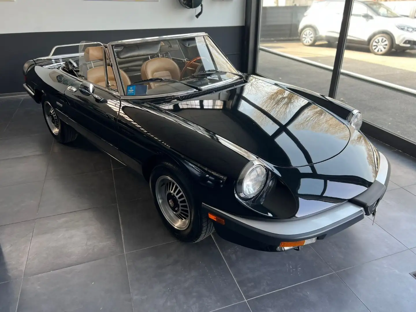 Alfa Romeo Spider 2.0i Duetto COMPLETAMENTE RETTIFICATA E RESTAURATA Чорний - 1