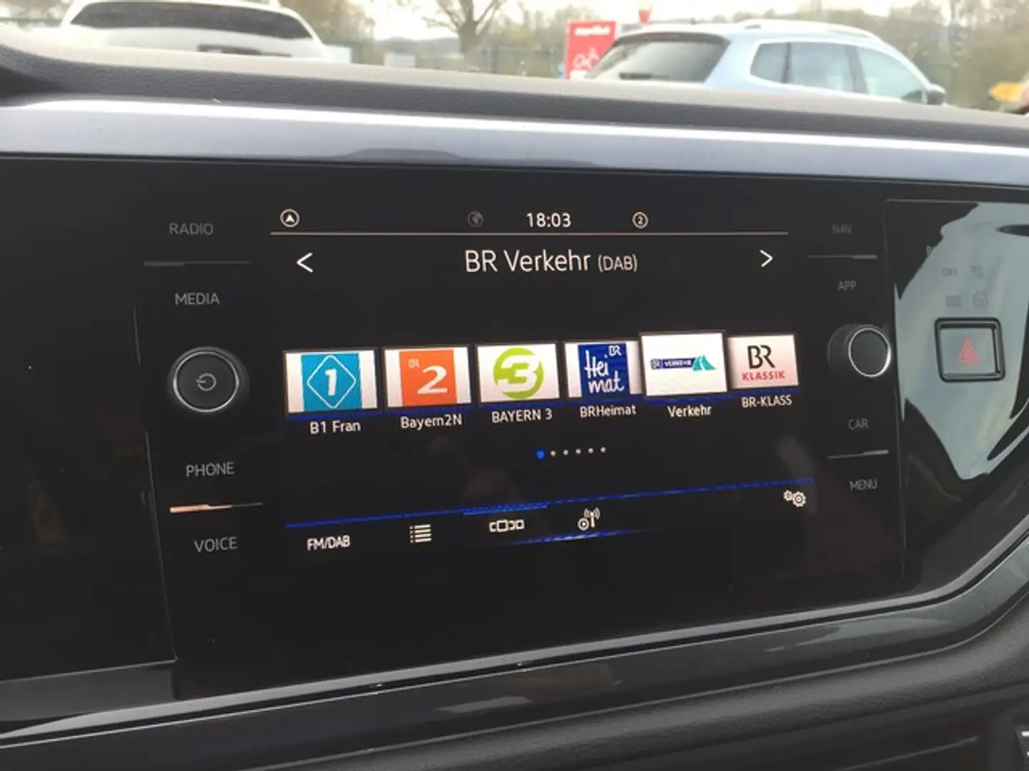 Volkswagen Taigo 1.5 TSI DSG Style + LED + Kamera + PDC v+h + Winte Gris - 2