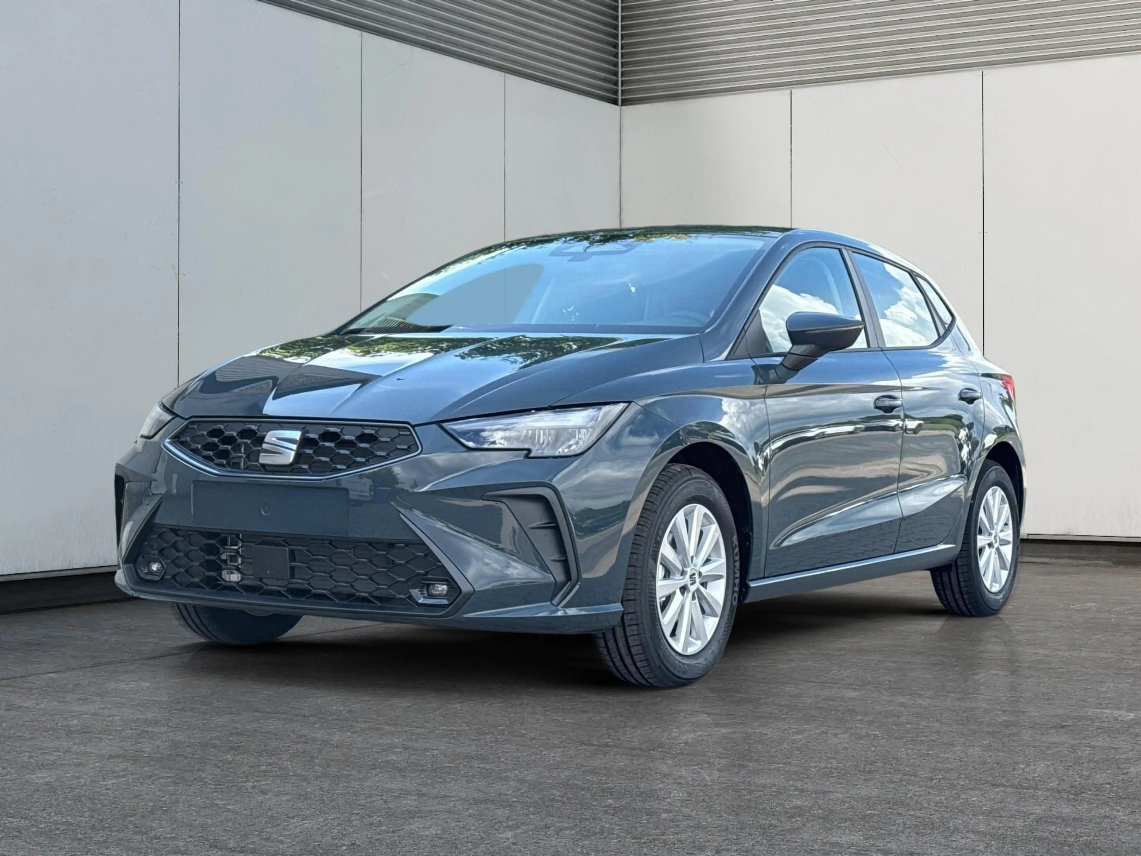 SEAT Ibiza Reference FULL LINK+SHZ+KLIMA+PDC+LED+15" ALU+T...