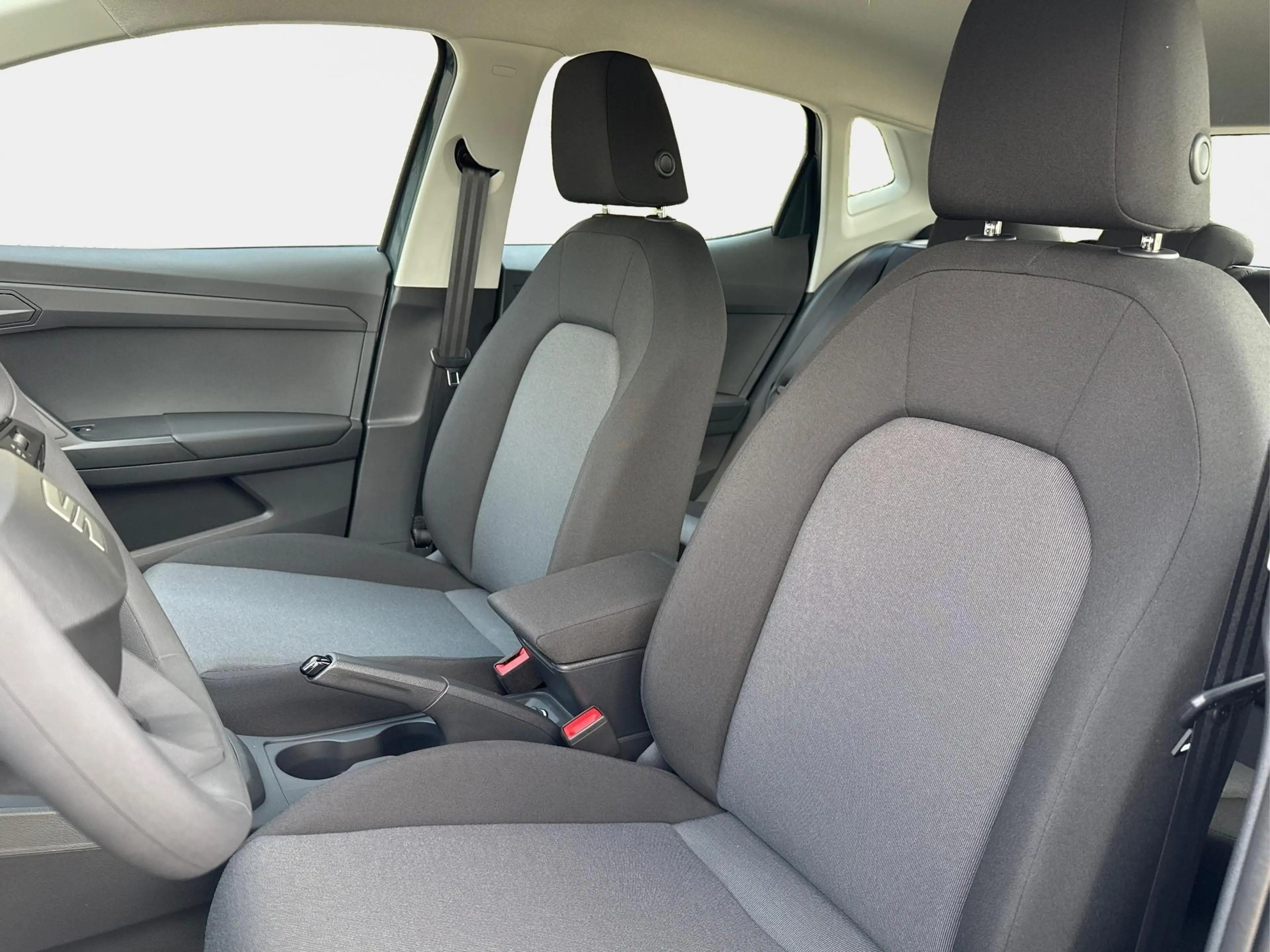 SEAT Ibiza Reference FULL LINK+SHZ+KLIMA+PDC+LED+15" ALU+T... — photo 15