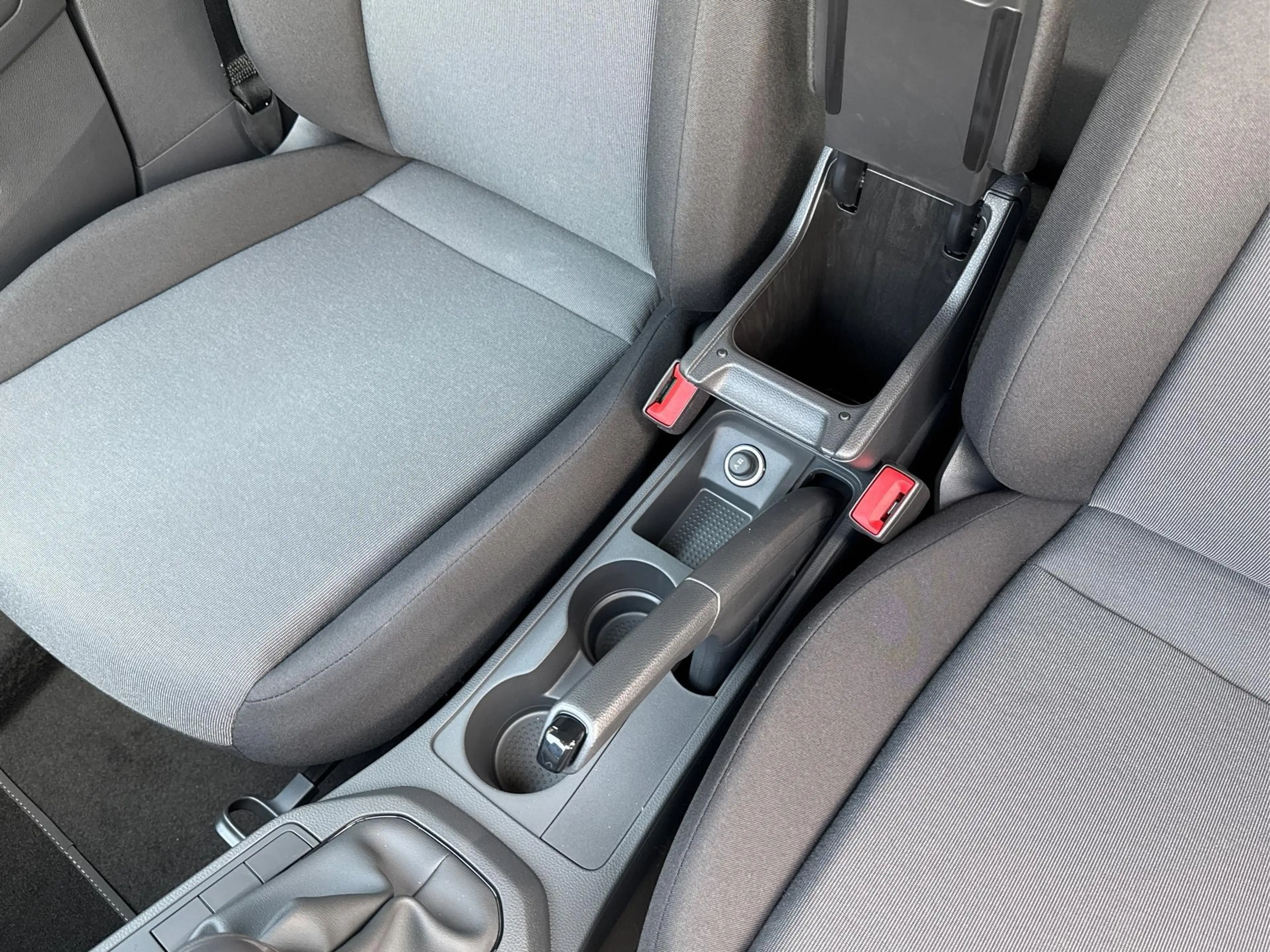 SEAT Ibiza Reference FULL LINK+SHZ+KLIMA+PDC+LED+15" ALU+T... — photo 14