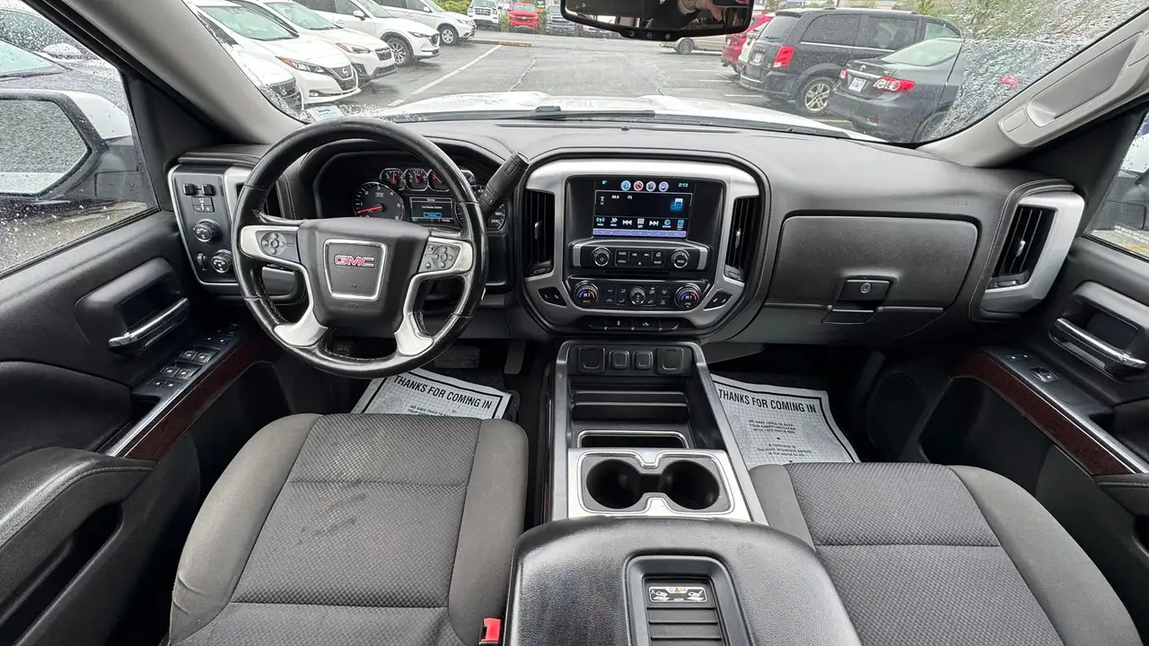 GMC Sierra 1500 снимка GMC Sierra 1500