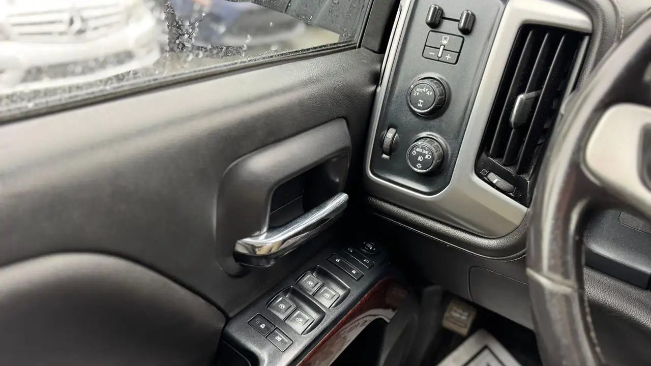 GMC Sierra 1500 снимка GMC Sierra 1500
