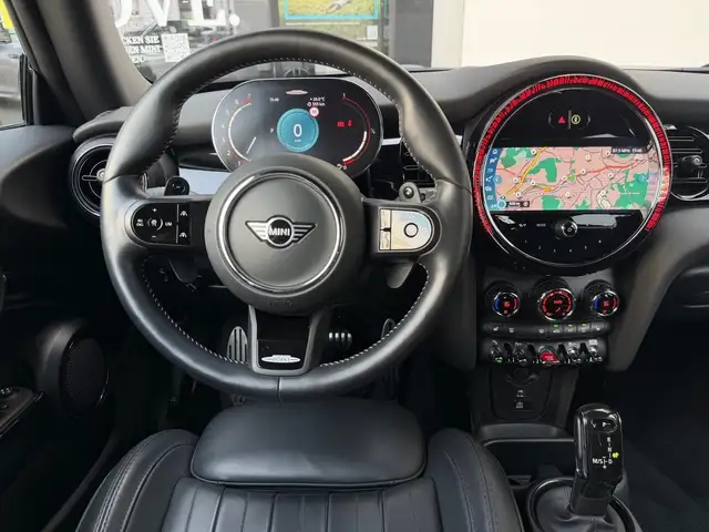 Mini Hatch view 3