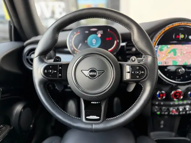 Mini Hatch view 5