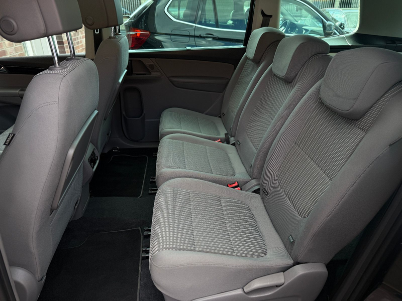 SEAT Alhambra 2.0 TDI, DSG, Kamera, Navi, Service neu — photo 14