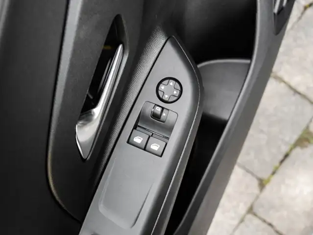 Opel Corsa view 13