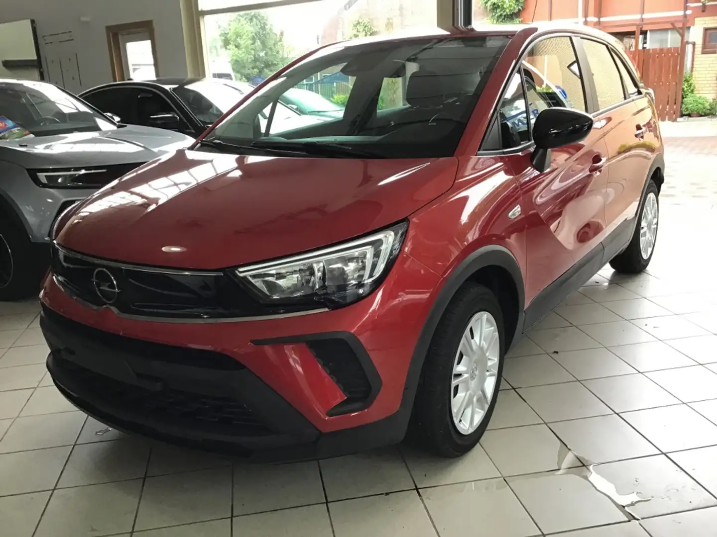 Opel Crossland 1.2 Edition Rood - 1