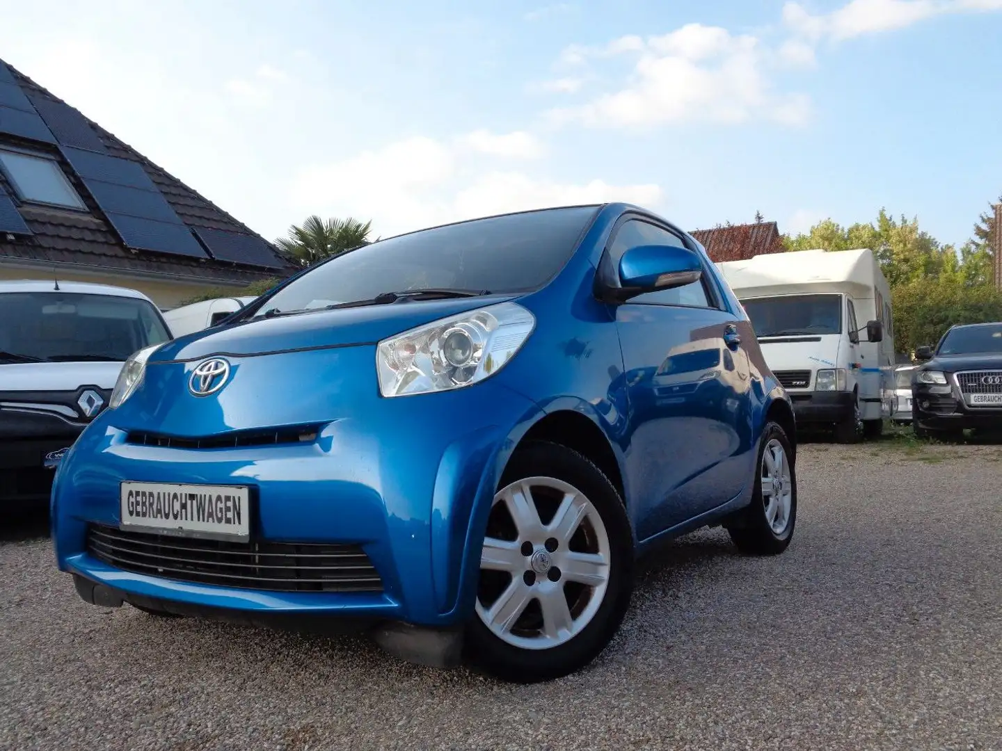 Toyota iQ Blau - 1