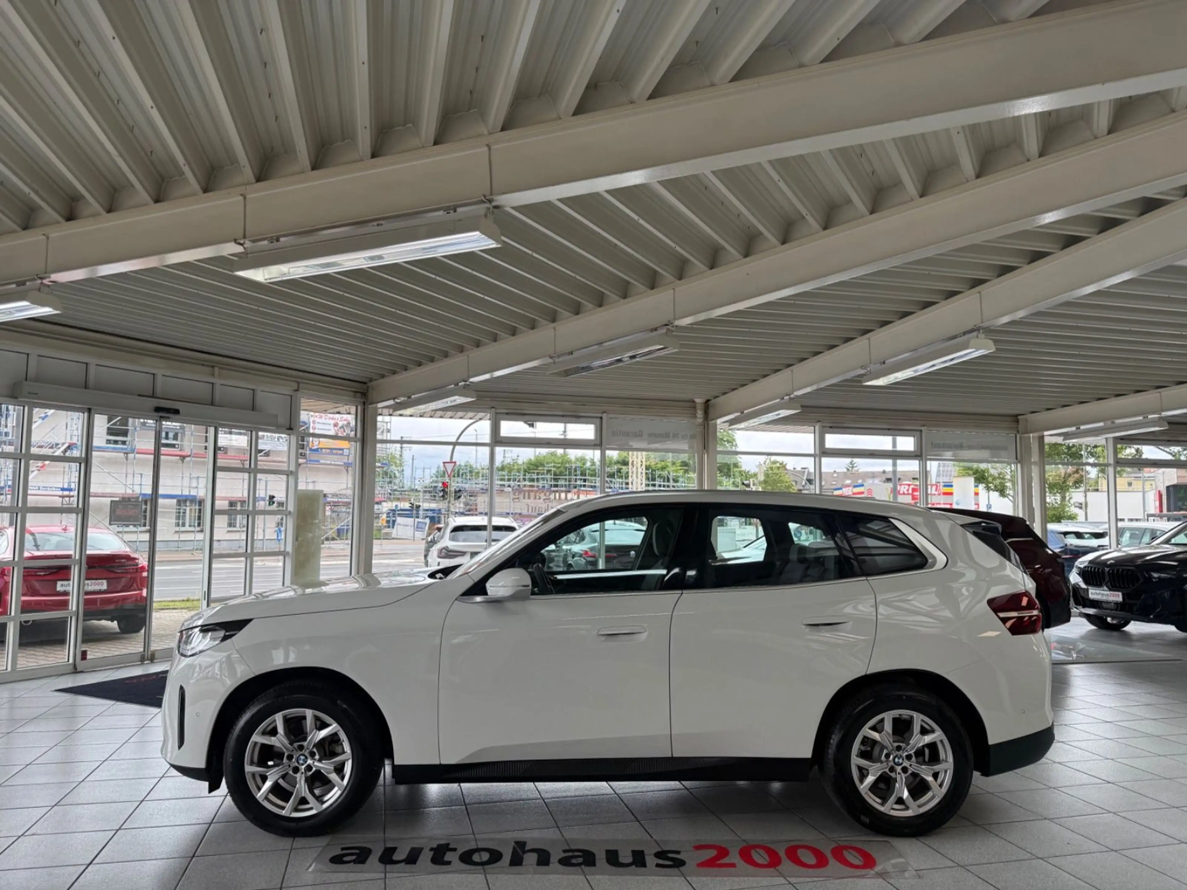 BMW X3 20i xDrive AUT./LED/CAM/MEMORY/AHK/WIDESCREEN — photo 5