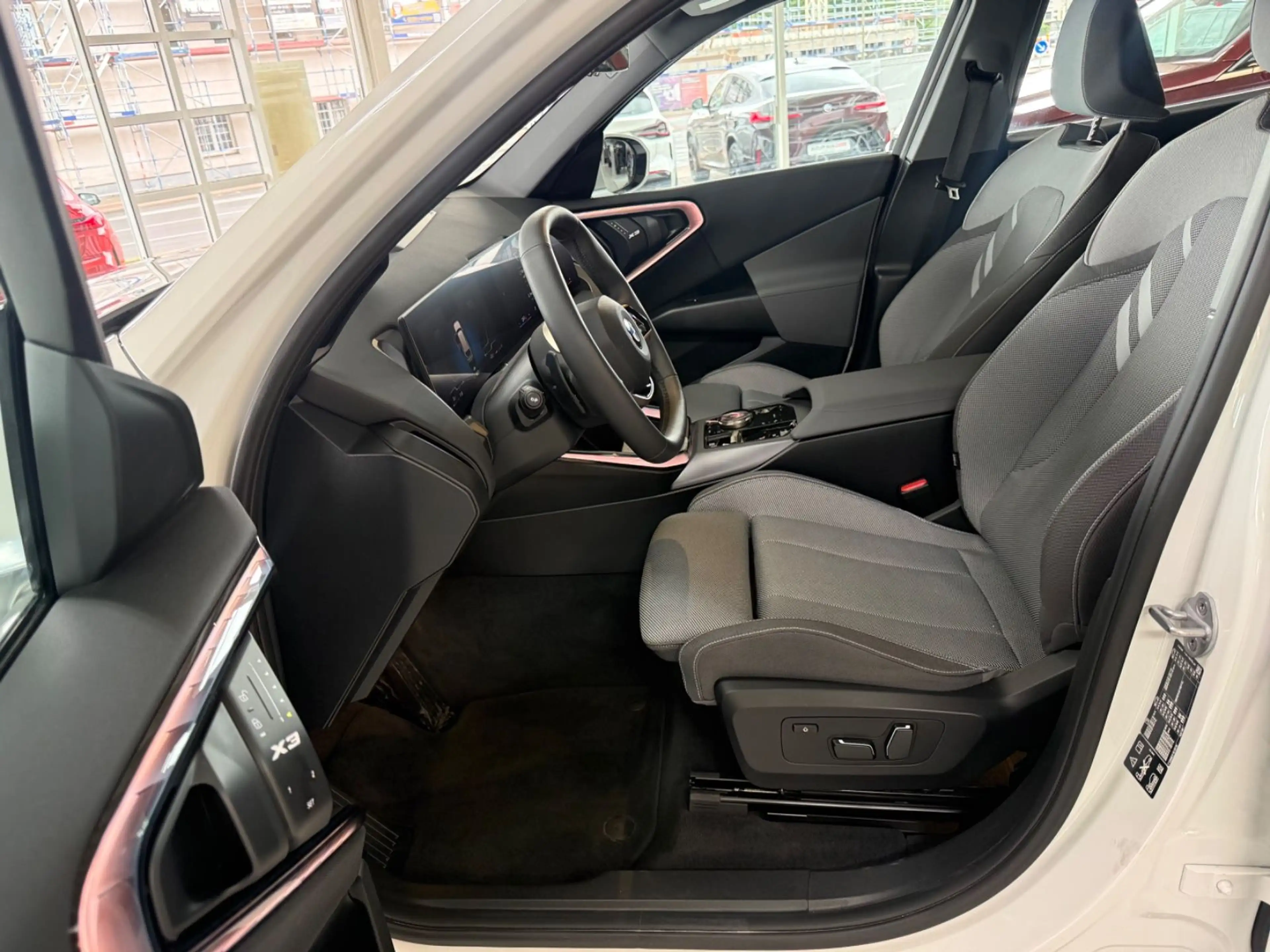 BMW X3 20i xDrive AUT./LED/CAM/MEMORY/AHK/WIDESCREEN — photo 10