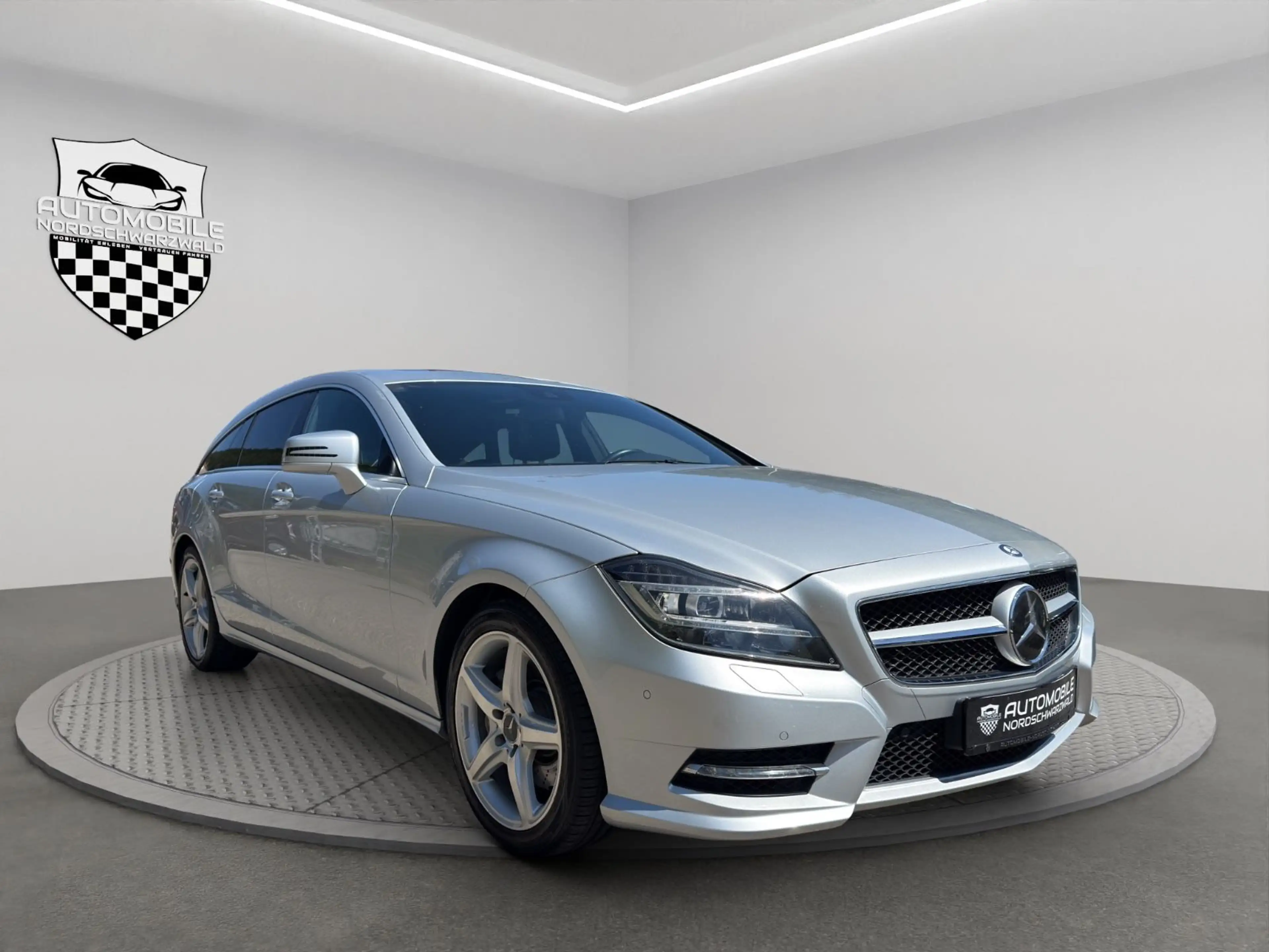 Mercedes-Benz CLS 350 Shooting Brake BE AMG| SDACH 8FACH SHZ — photo 3