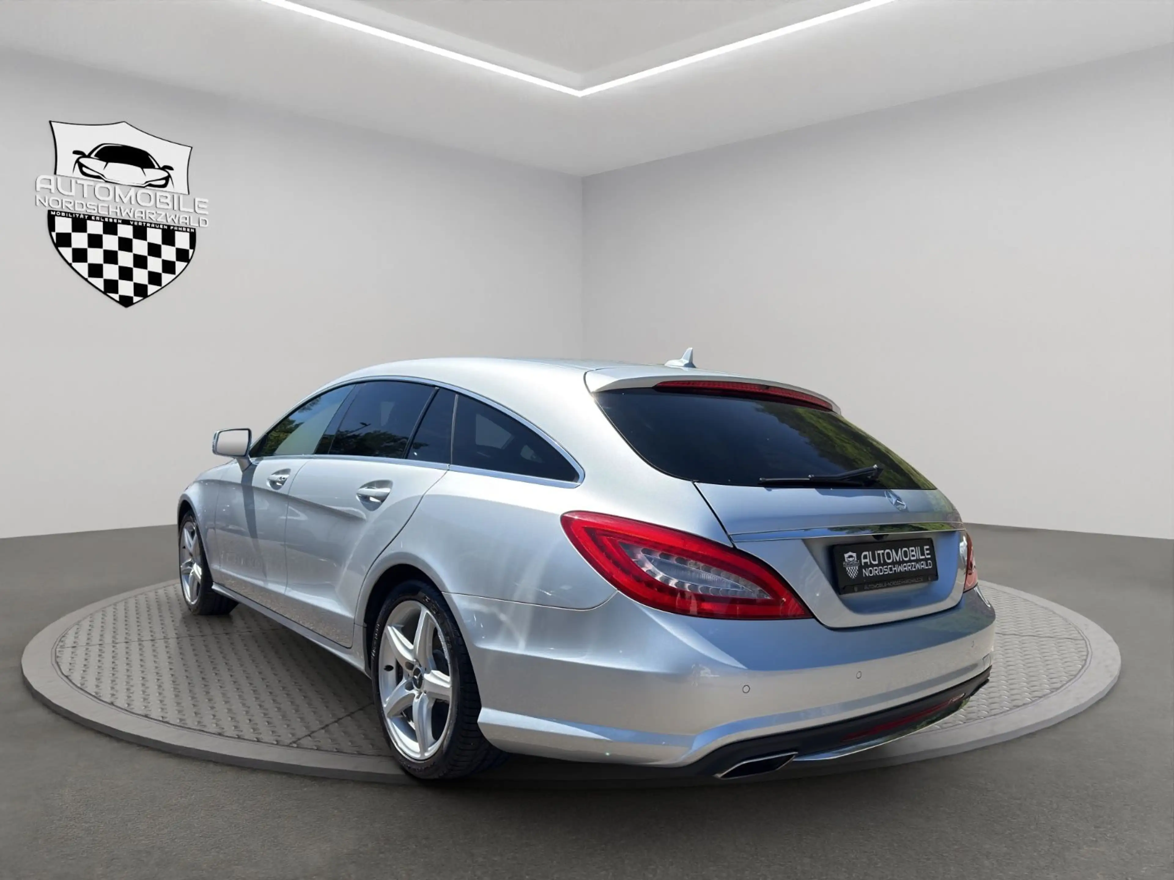 Mercedes-Benz CLS 350 Shooting Brake BE AMG| SDACH 8FACH SHZ — photo 4