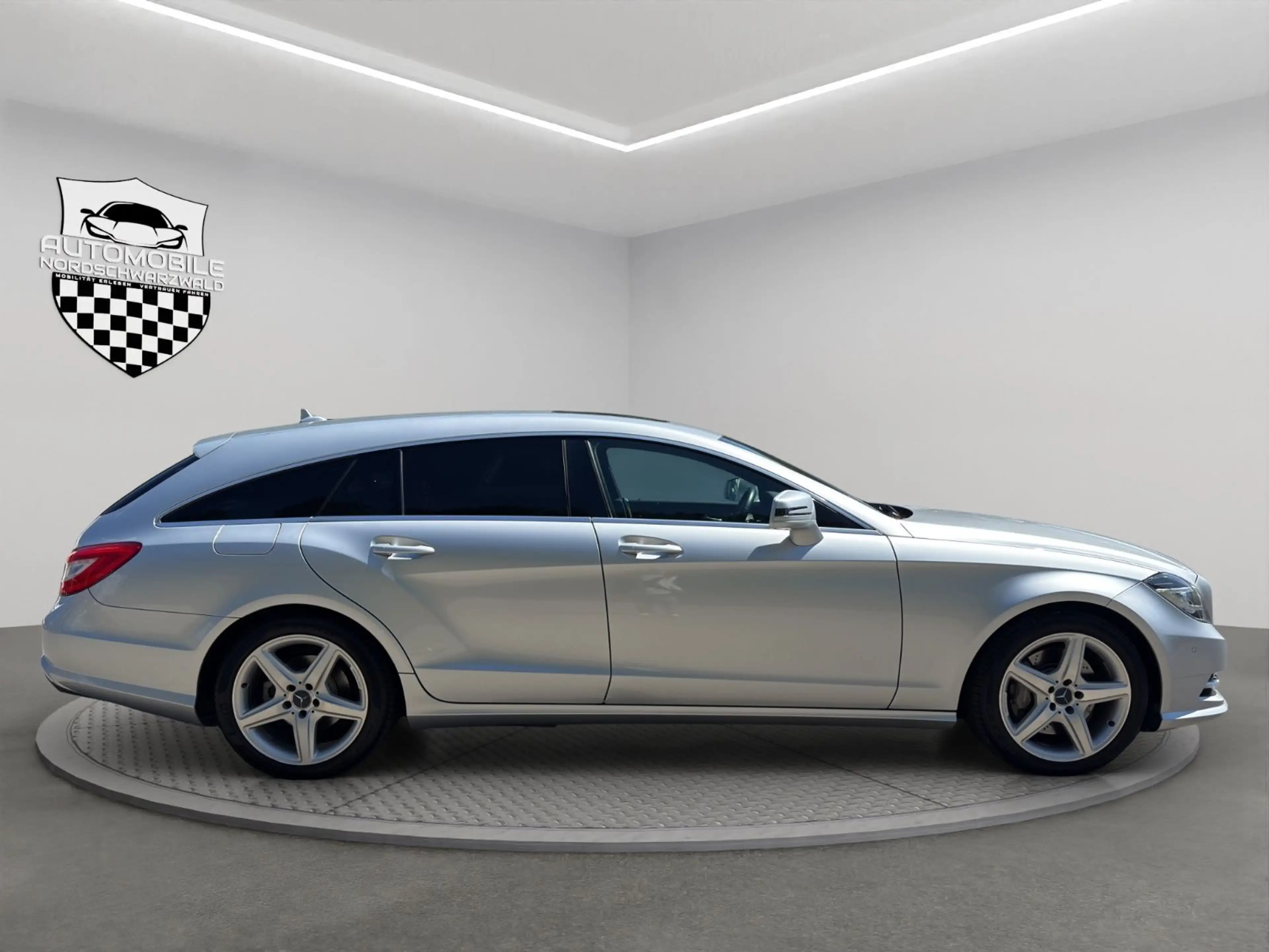 Mercedes-Benz CLS 350 Shooting Brake BE AMG| SDACH 8FACH SHZ — photo 6