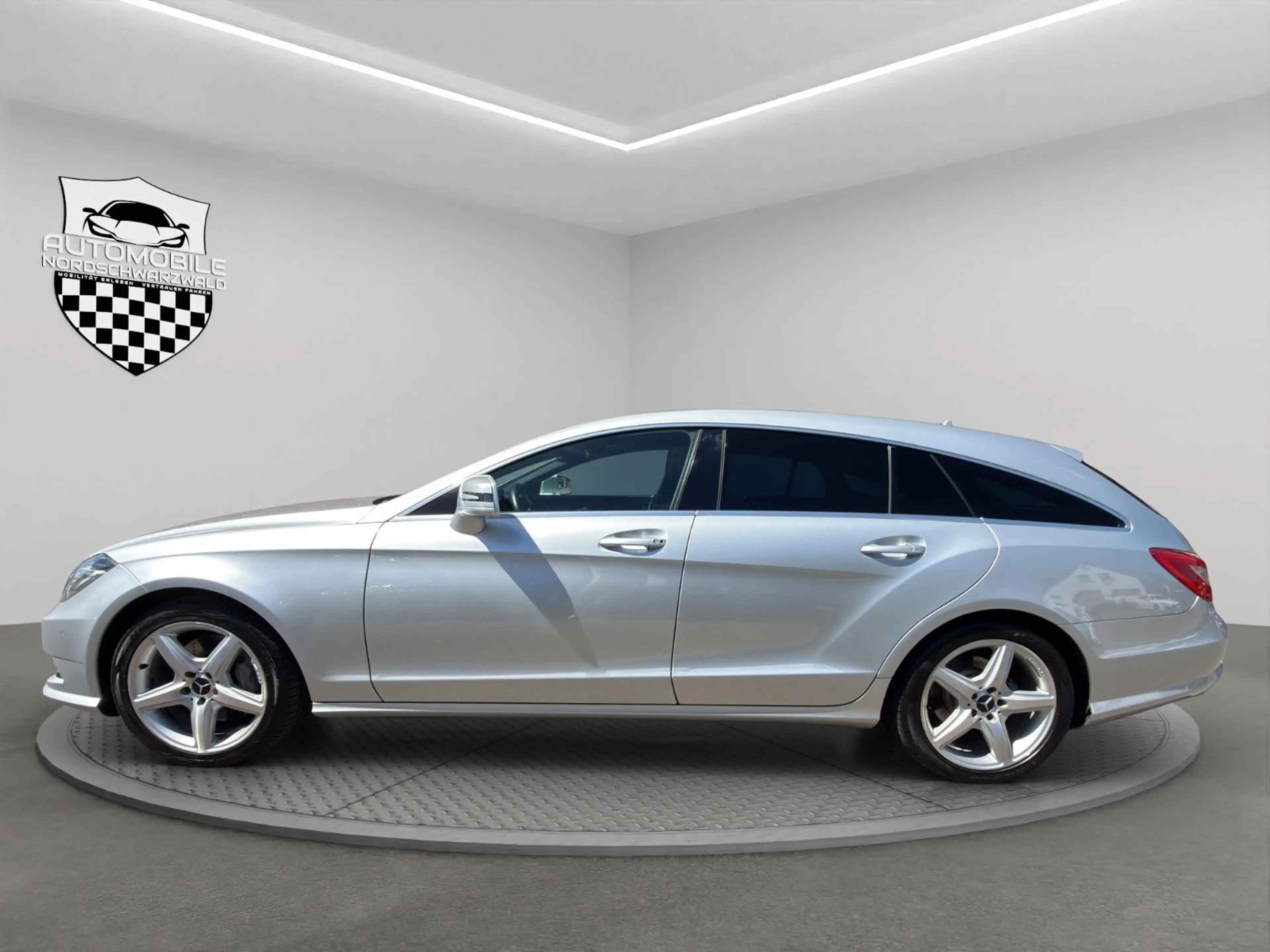 Mercedes-Benz CLS 350 Shooting Brake BE AMG| SDACH 8FACH SHZ — photo 5