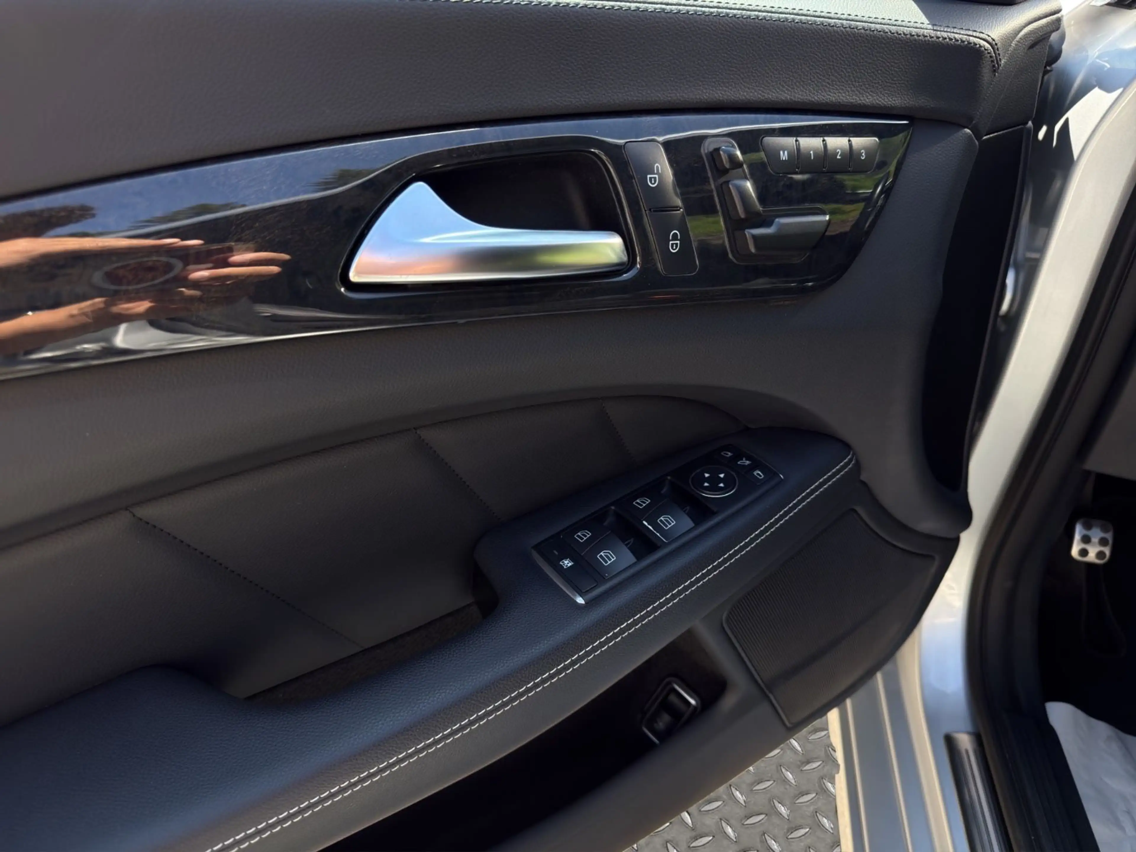 Mercedes-Benz CLS 350 Shooting Brake BE AMG| SDACH 8FACH SHZ — photo 9