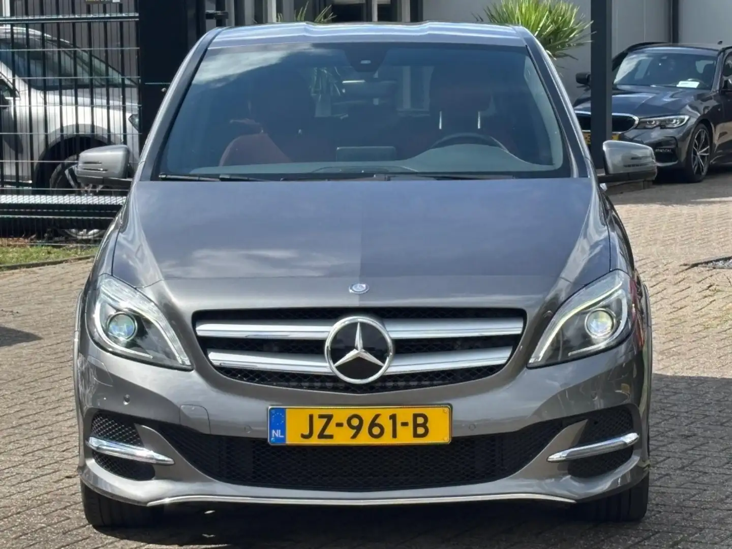 Mercedes-Benz B 250 e Prestige 28 kWh NL Auto Leer Xenon 2016 Gri - 2