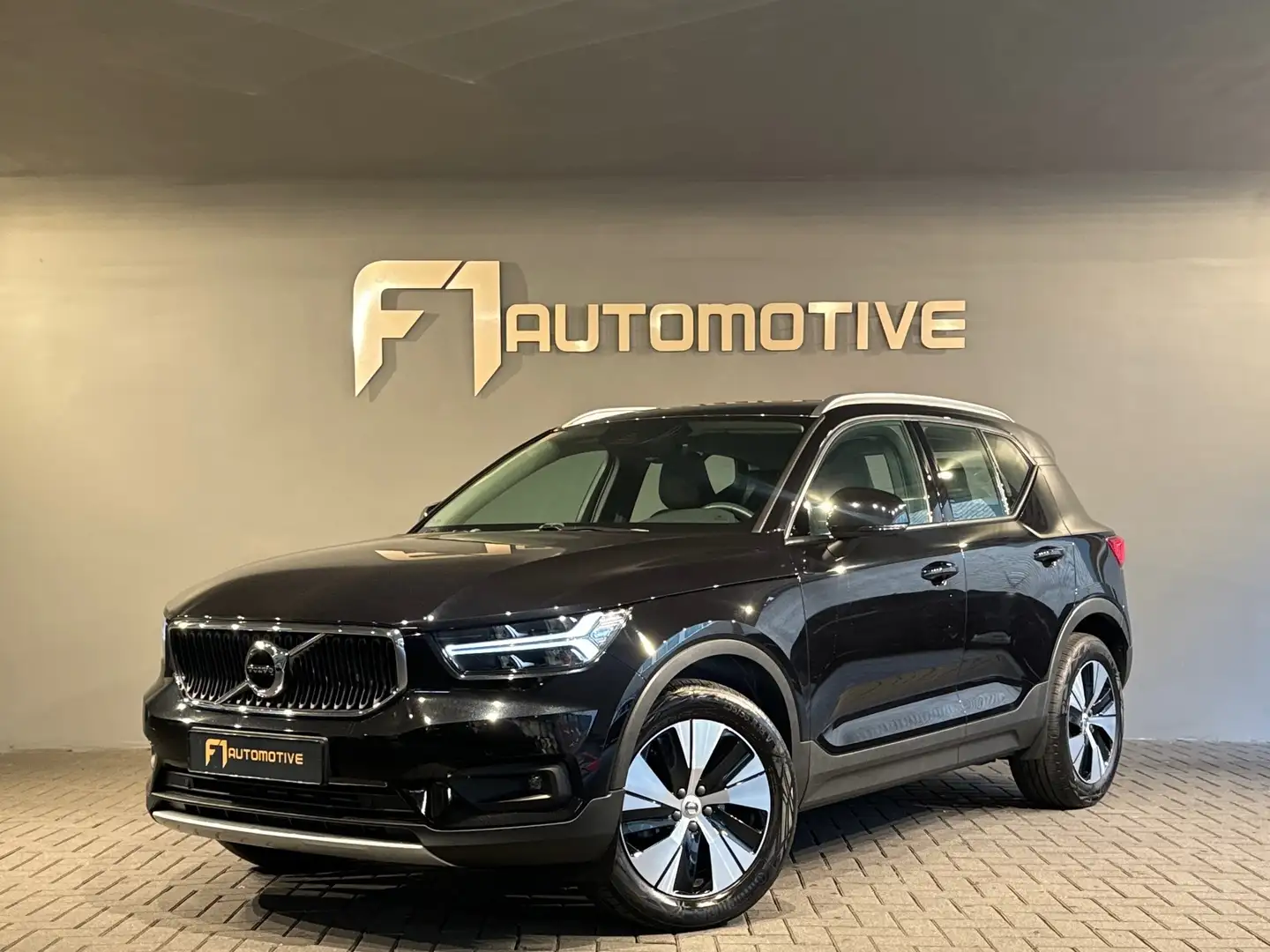 Volvo XC40 1.5 T2 Business Pro Trekhaak|ACC|Camera|Keyless Noir - 1