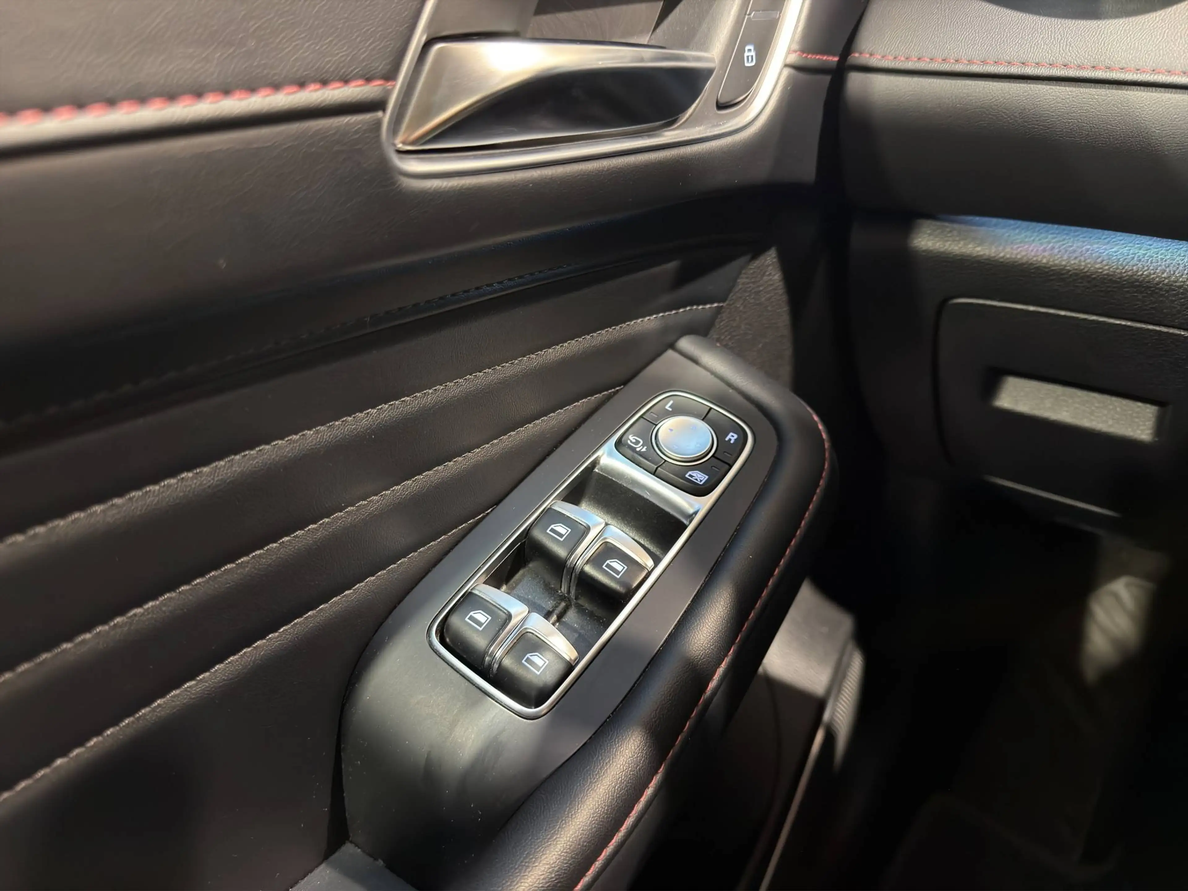 MG EHS EHS PHEV 1.5 Turbo Luxury FULL OPTION — photo 12