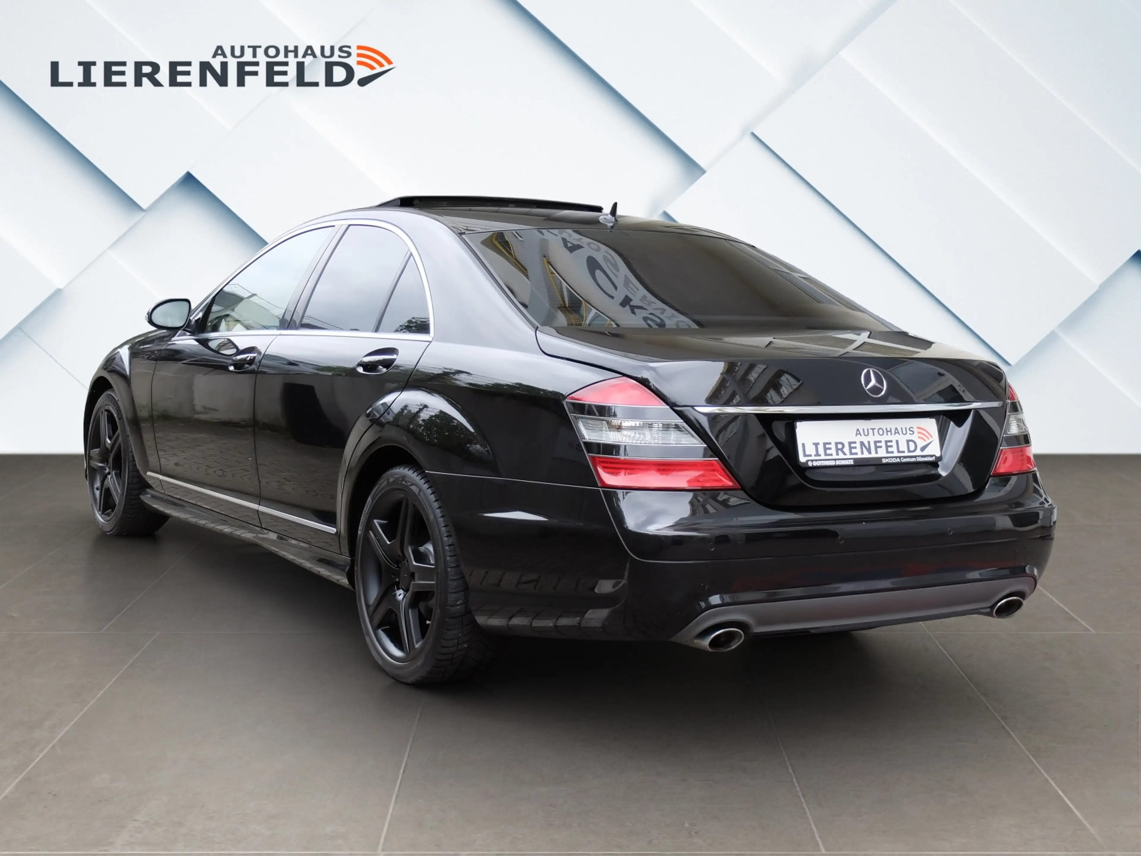 Mercedes-Benz S 350 orig. AMG Paket Mega Austattung — photo 6