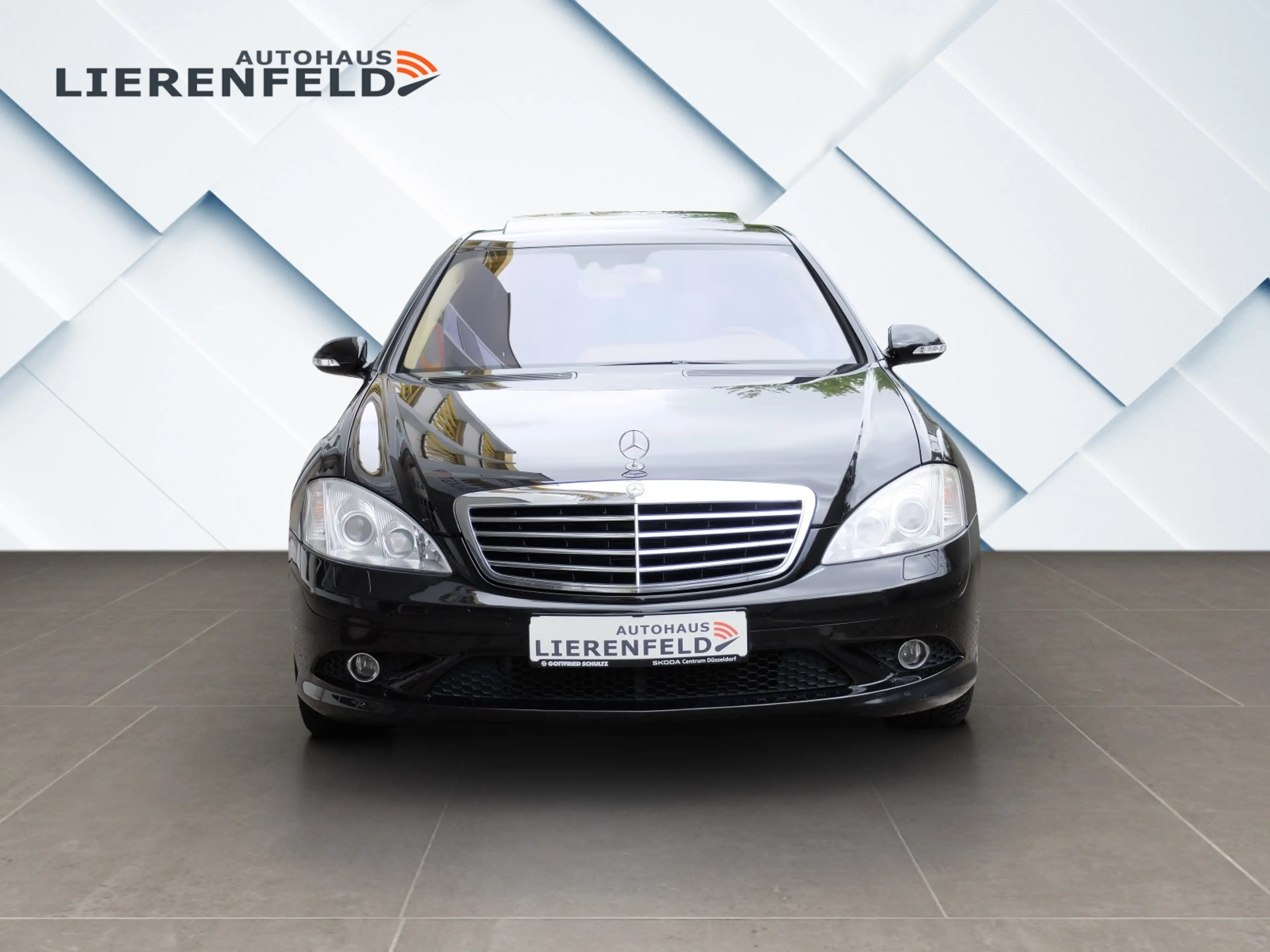 Mercedes-Benz S 350 orig. AMG Paket Mega Austattung — photo 7