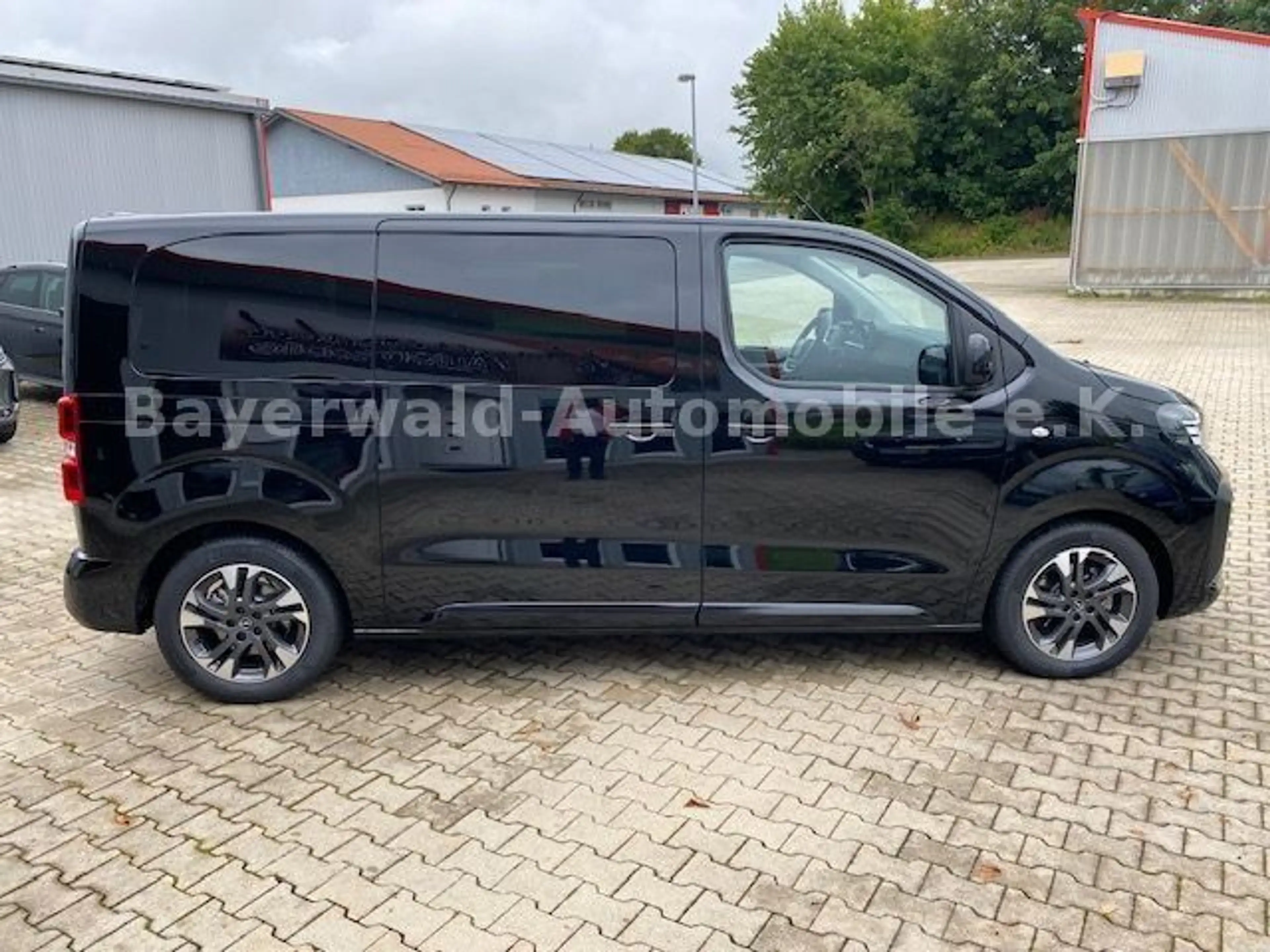 Opel Zafira Life GS 2.0 6 Sitze Leder Navi Kamera AHK — photo 3