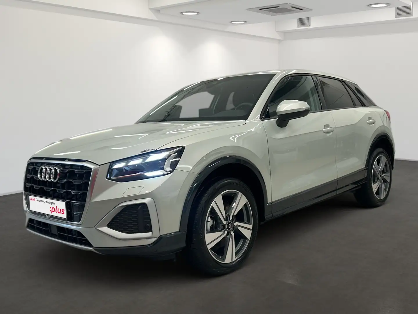 Audi Q2 35 TDI advanced *AHK*MATRIX*NAVI*PDC* Silber - 2